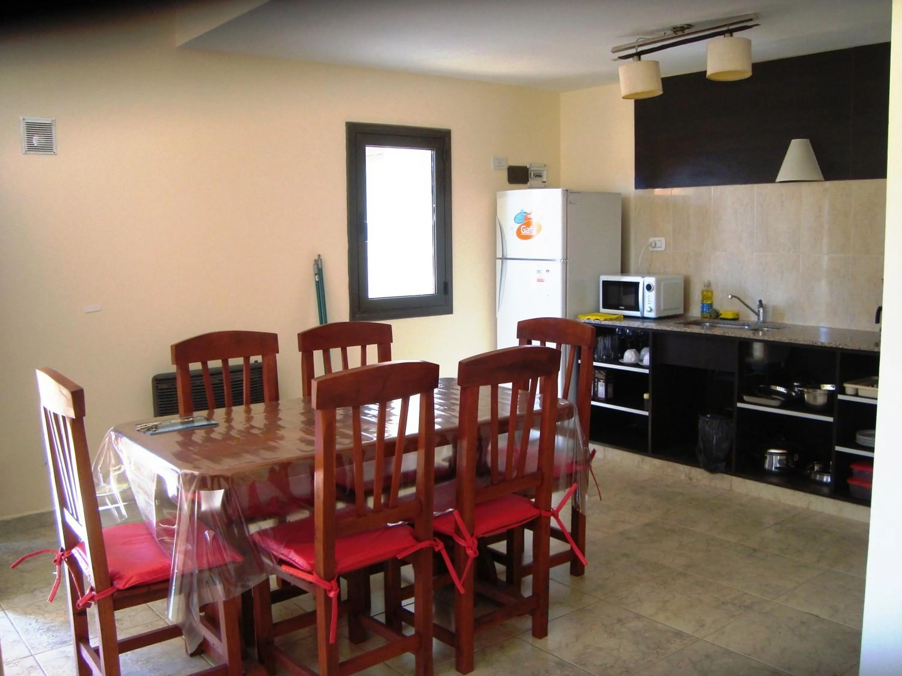 Kitchen or kitchenette in Miralagos Apart & Cabañas