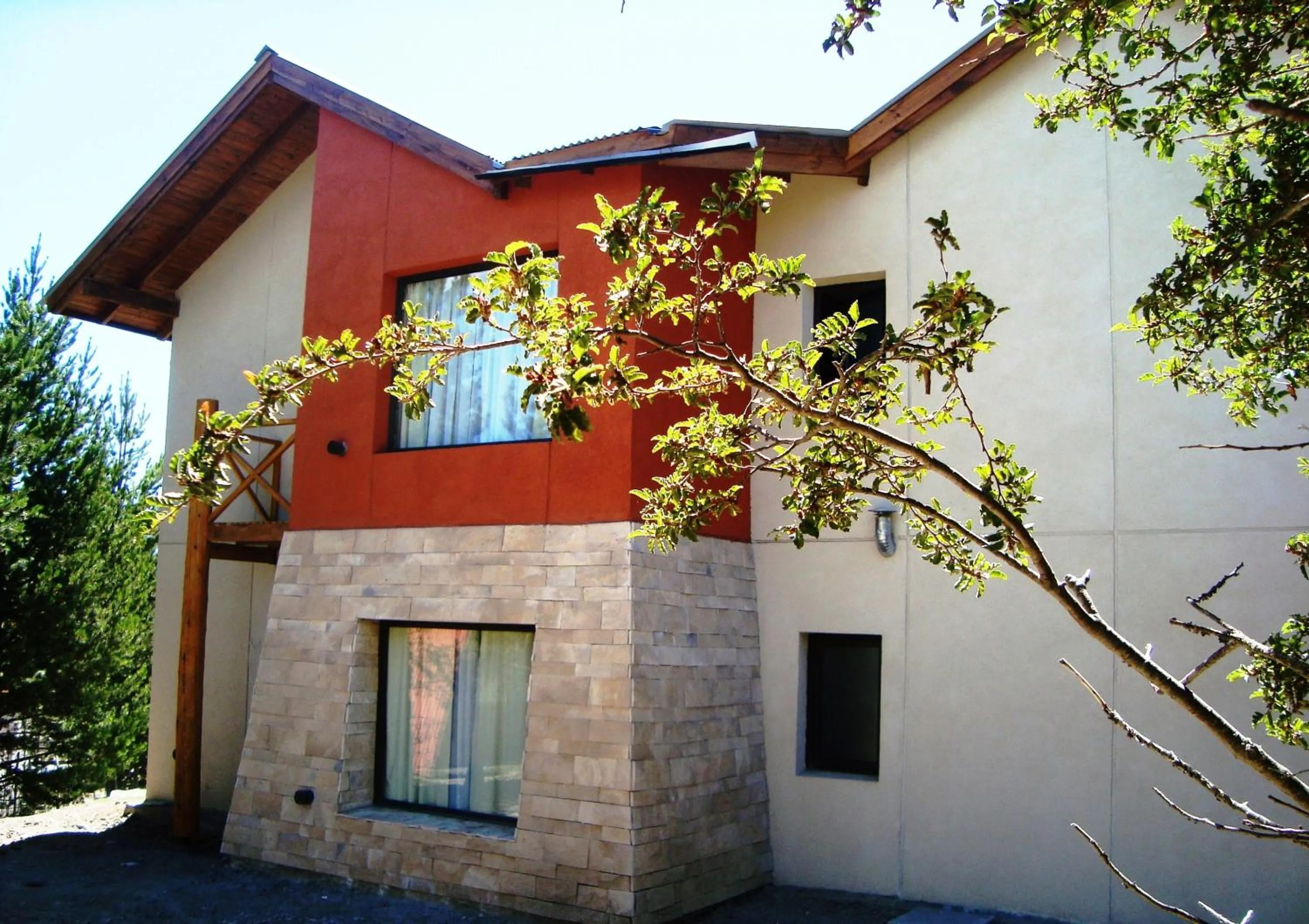 Property building in Miralagos Apart & Cabañas