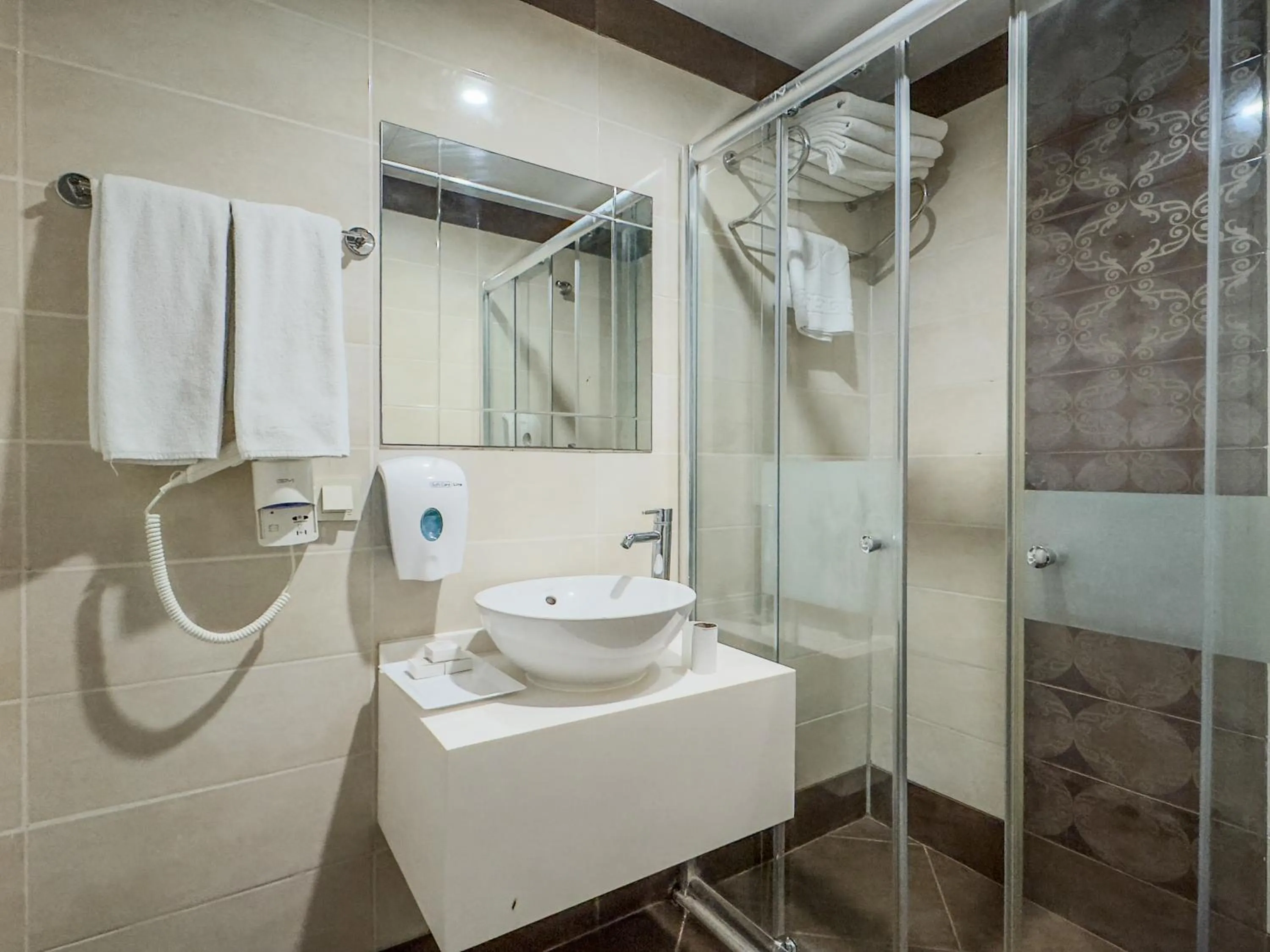 Shower in Concordia Celes Beach Hotel