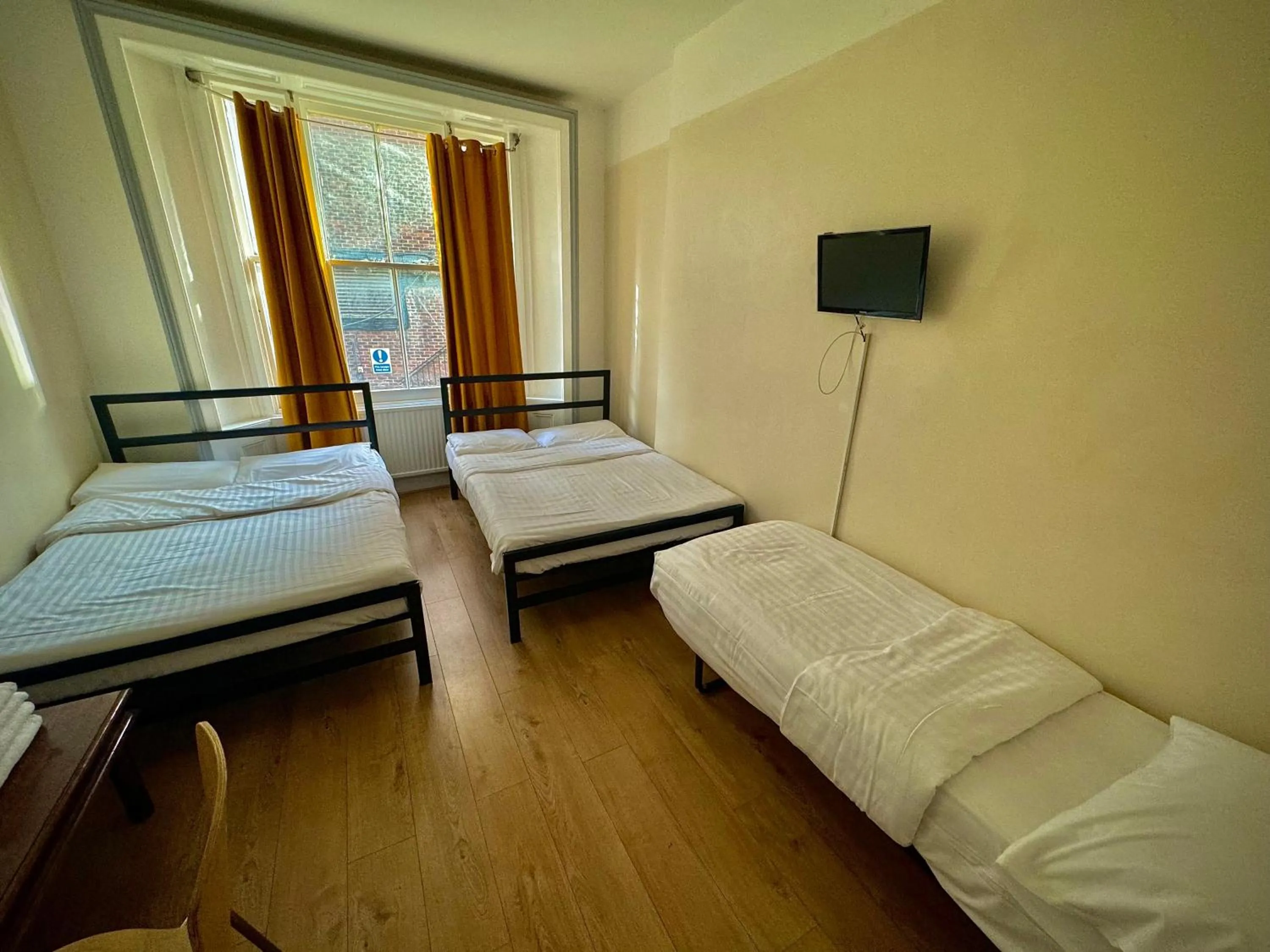 Photo of the whole room, Bed in Anwar House