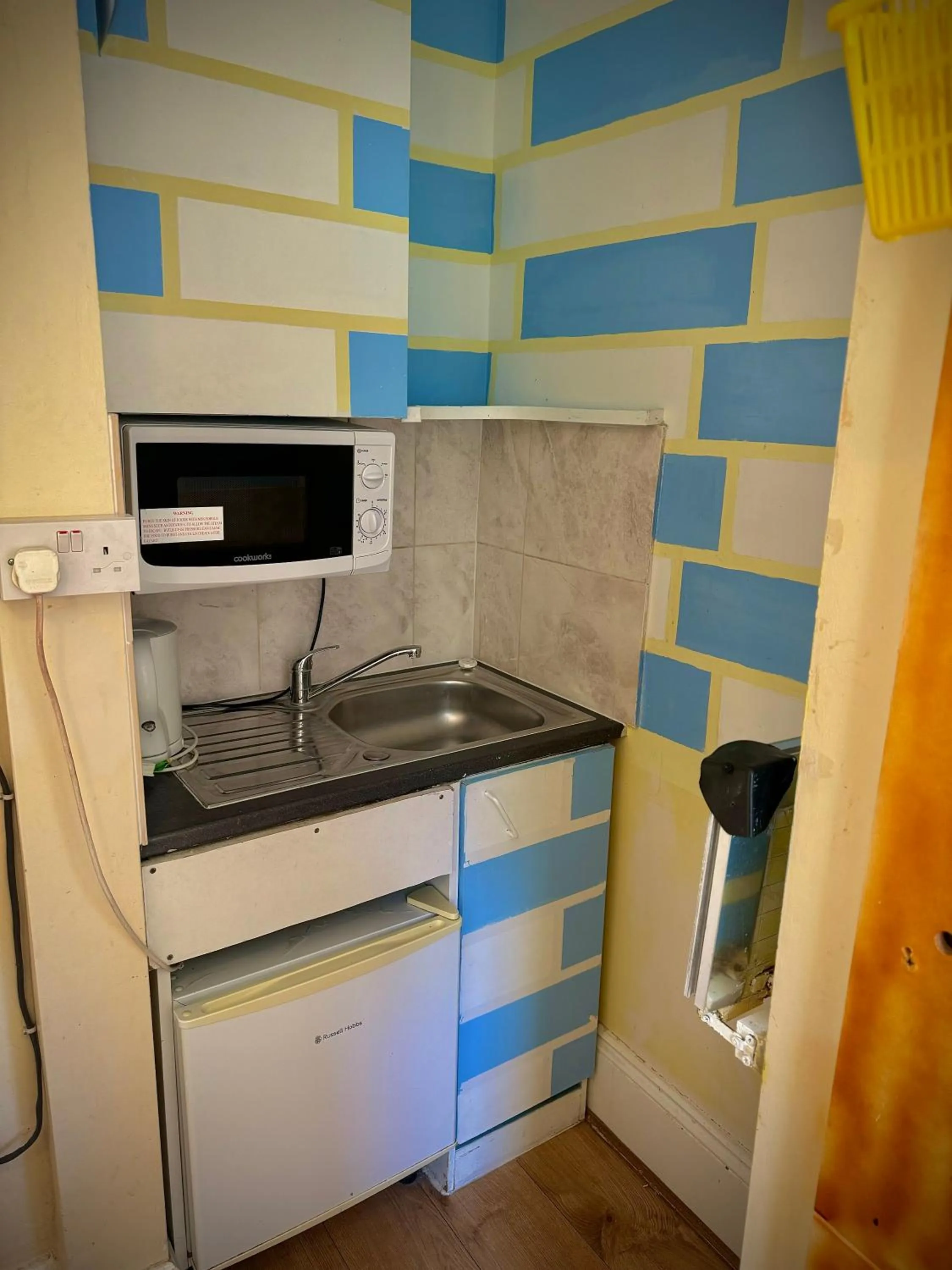 Kitchen or kitchenette in Anwar House