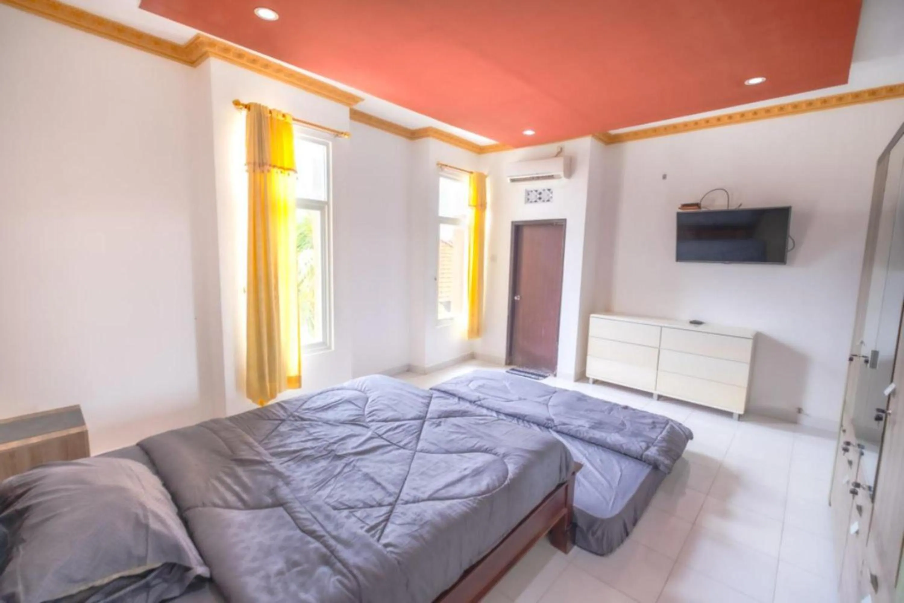 Hotel Mega Dana