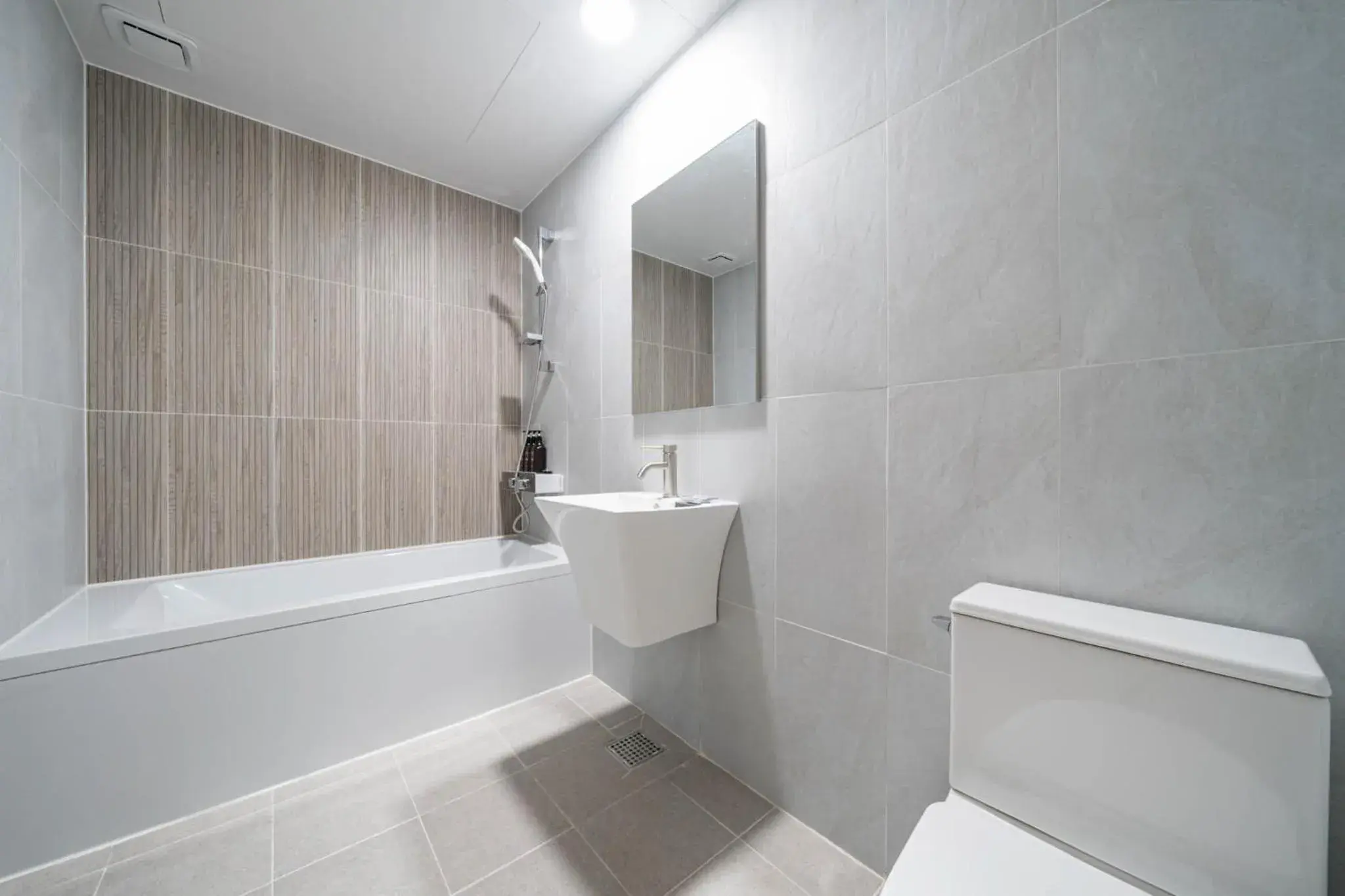 Standard Double Room in Hwajeong Jun Hotel Standard Double Room in Hwajeong Jun Hotel