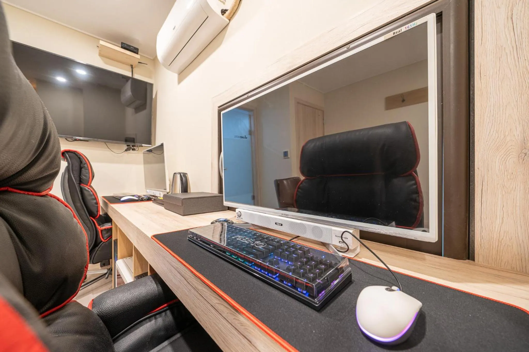 TV and multimedia in Hwajeong Jun Hotel