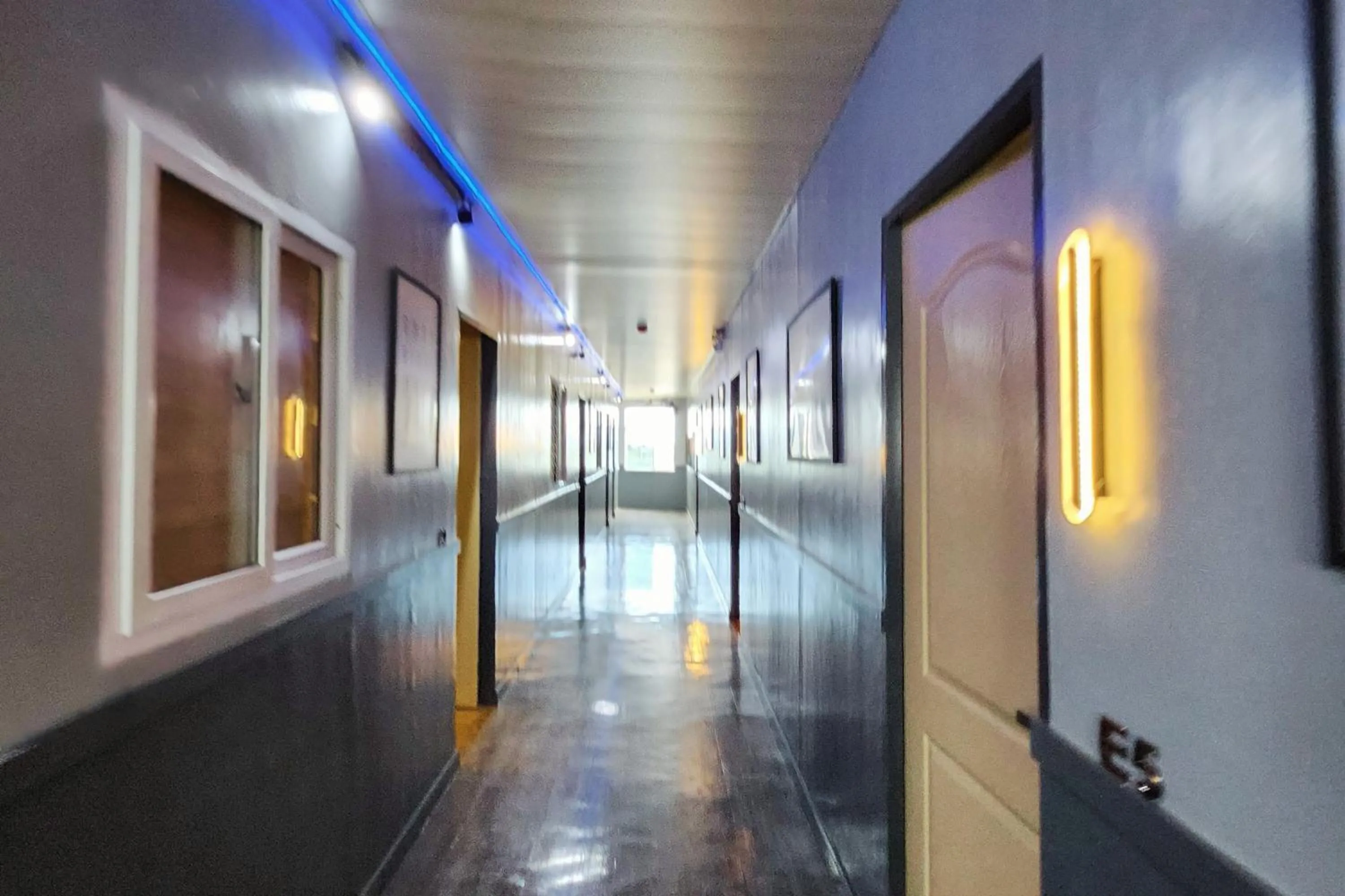 Freddo Studio Apartelle