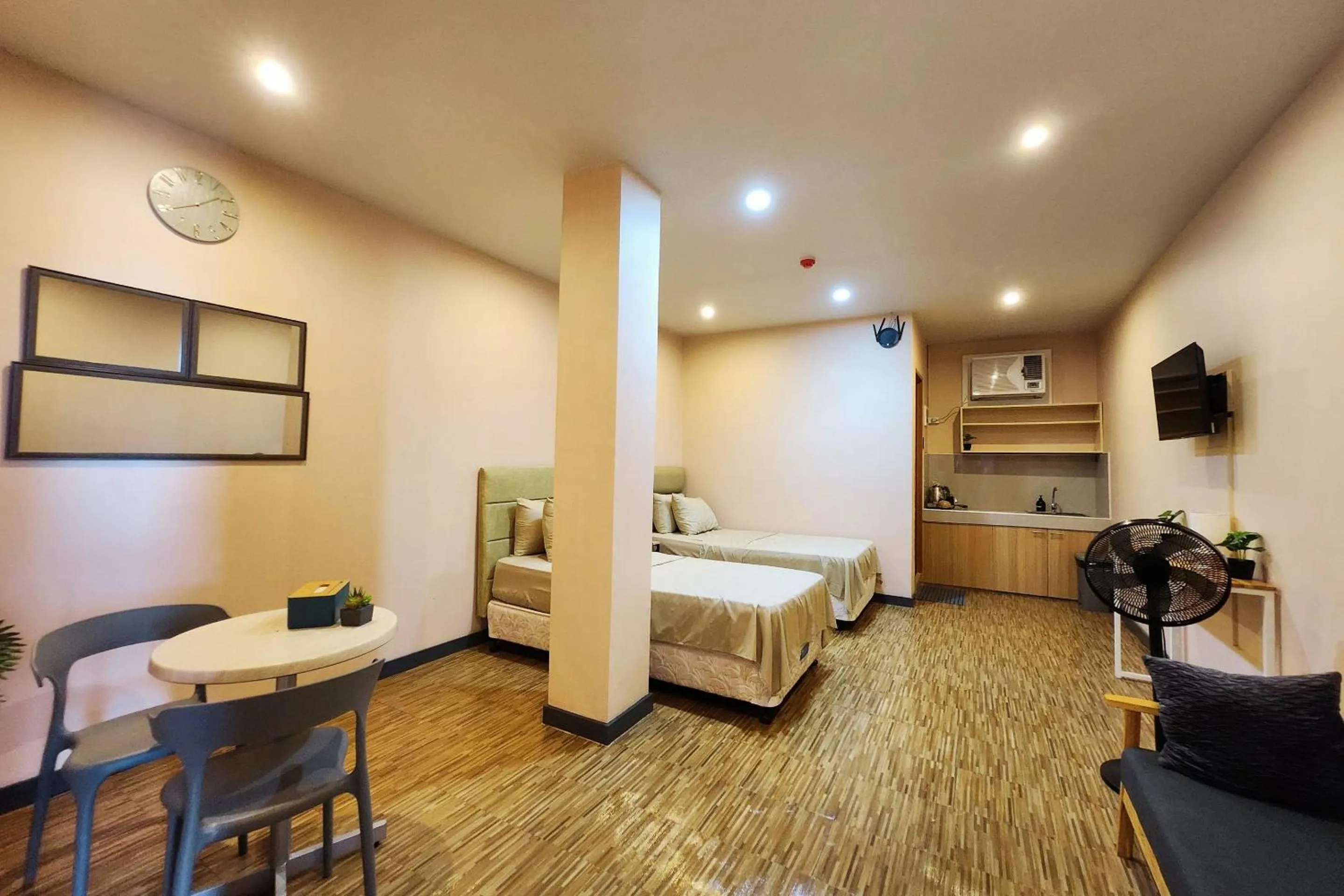 Bed in Freddo Studio Apartelle