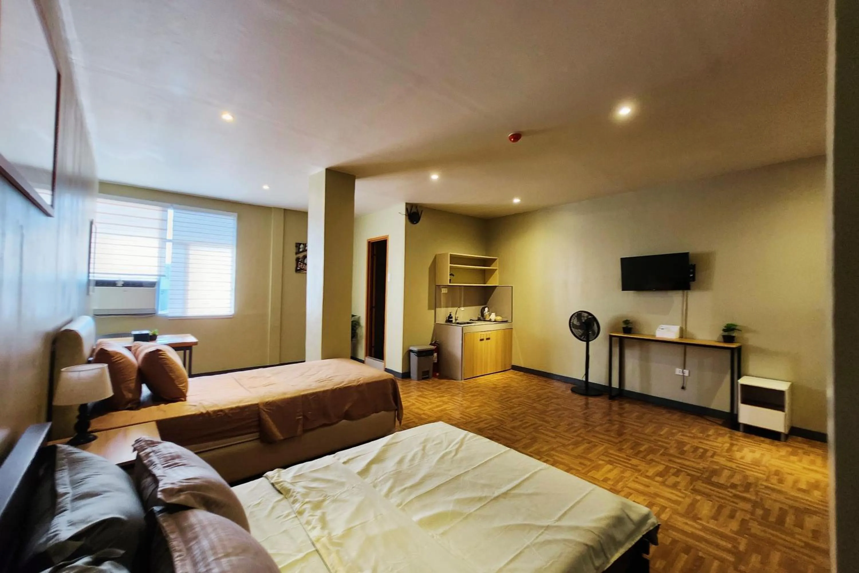 Bed in Freddo Studio Apartelle