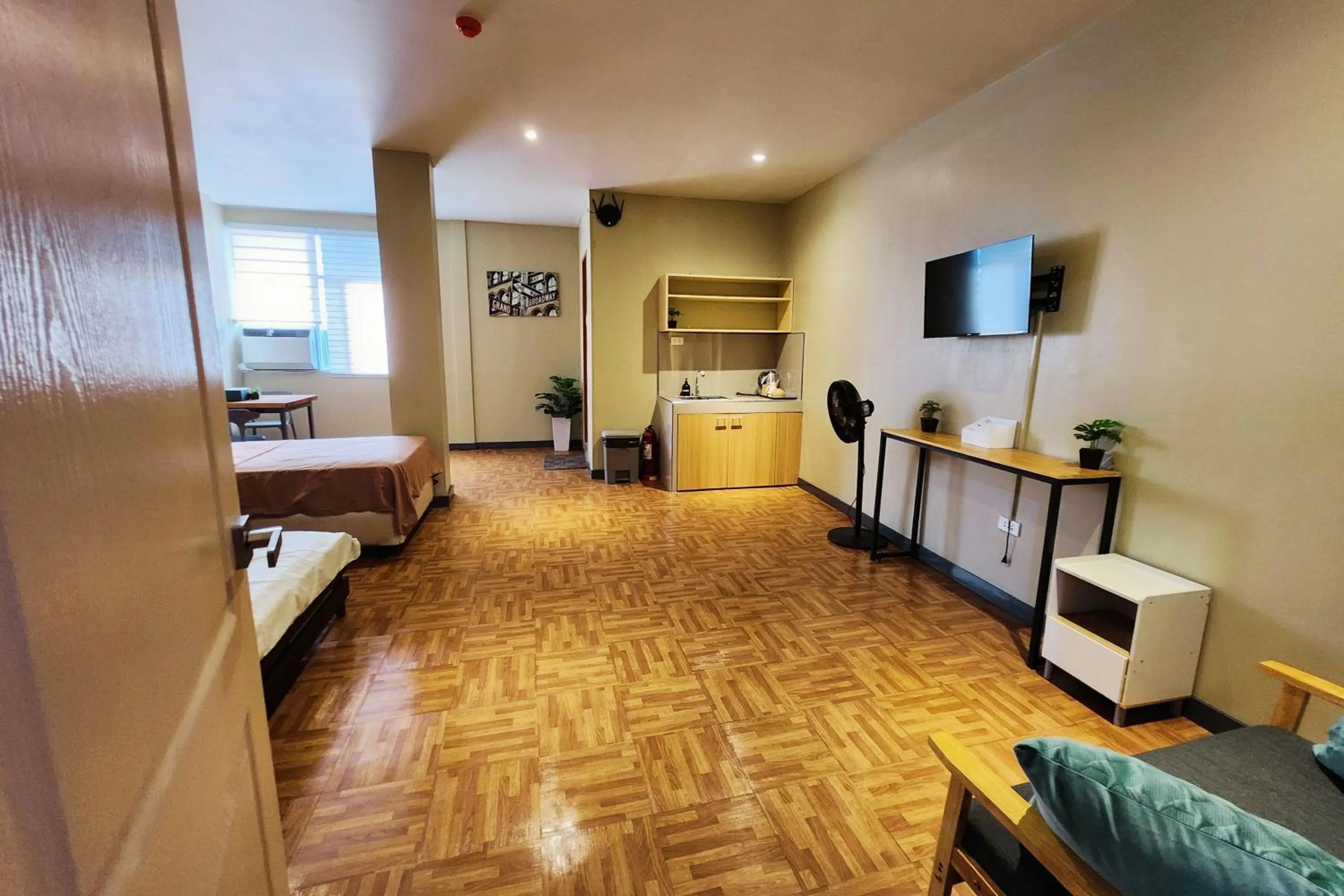 Freddo Studio Apartelle