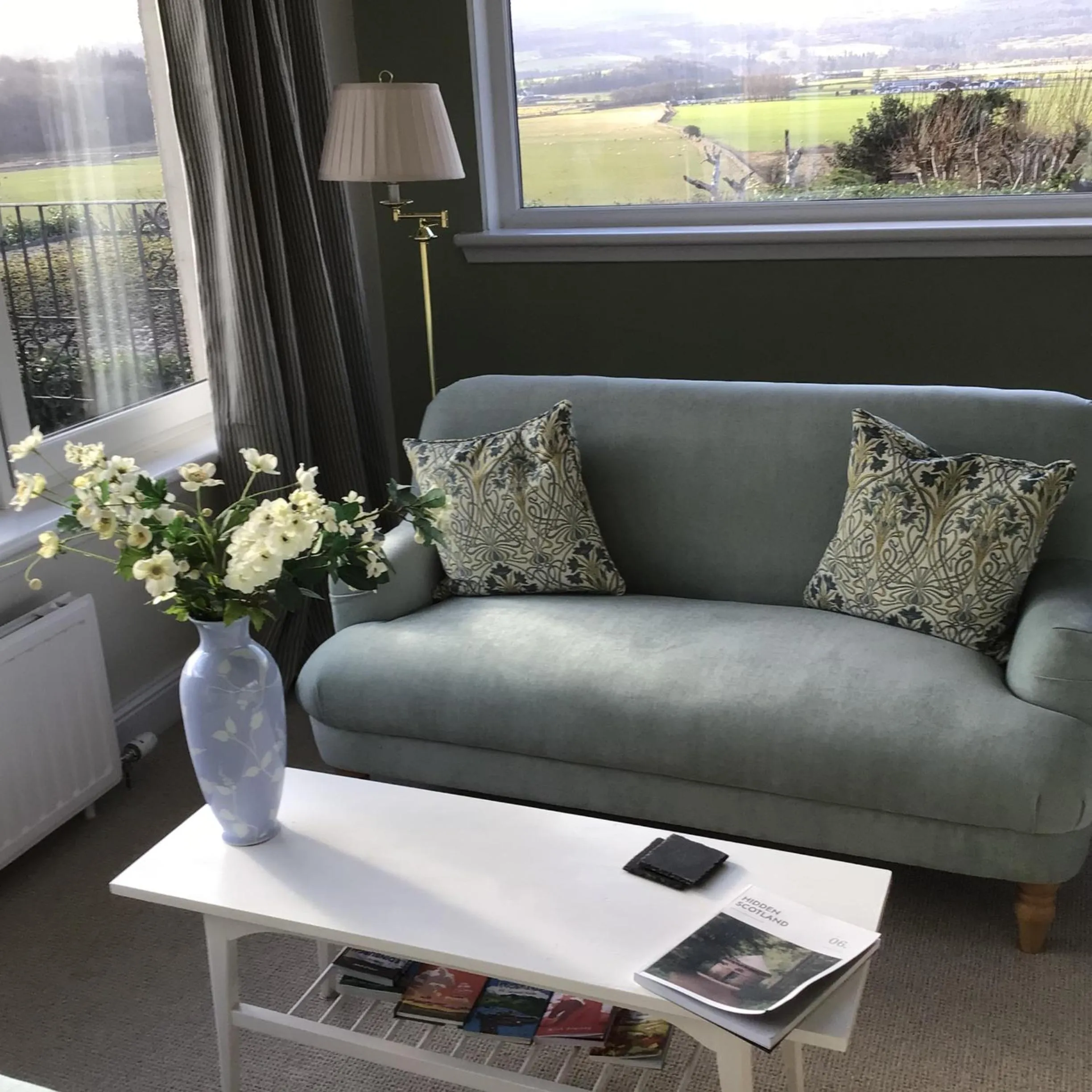 Lounge or bar in Castlecroft Bed and Breakfast