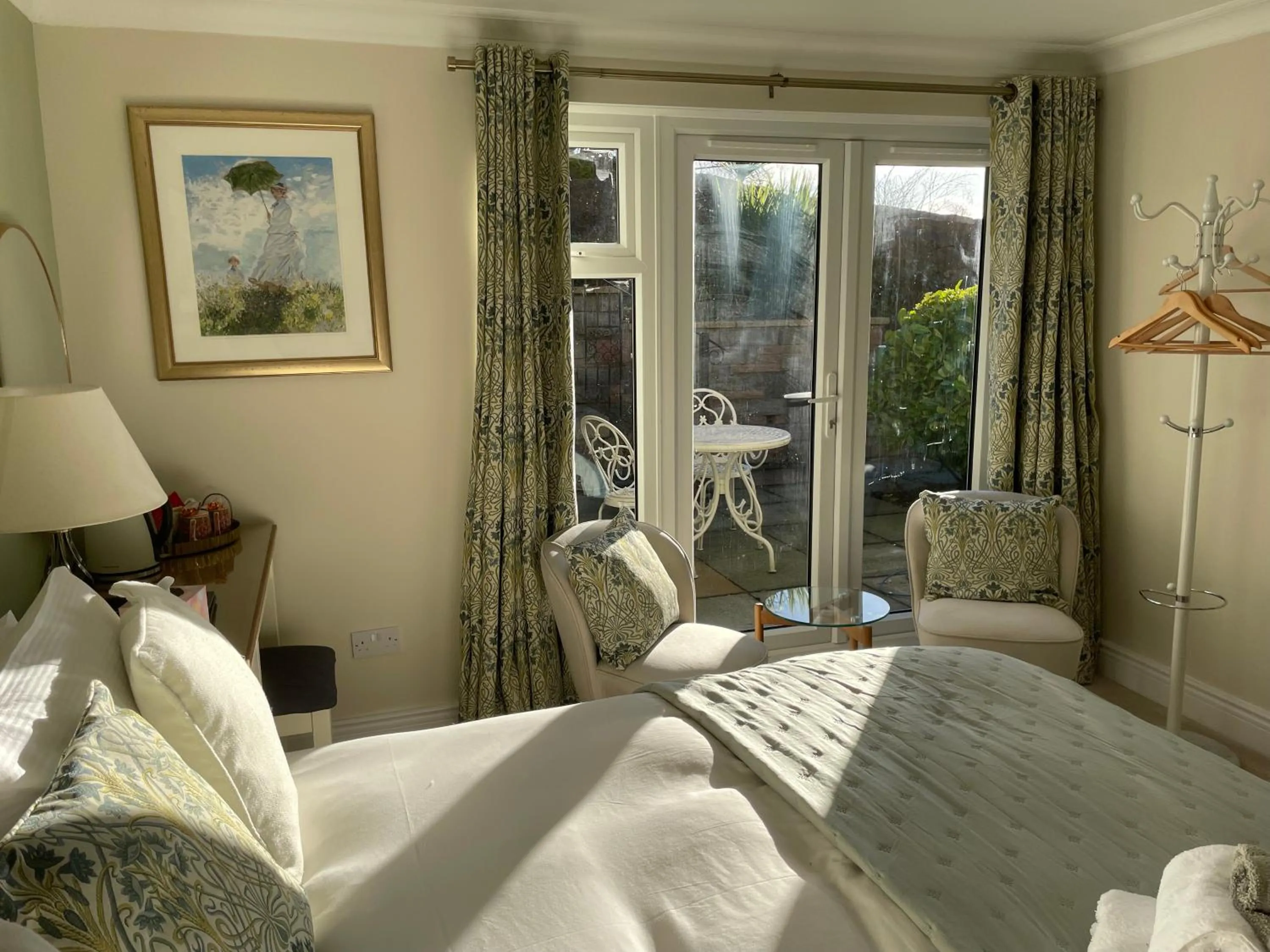 Bed in Castlecroft Bed and Breakfast