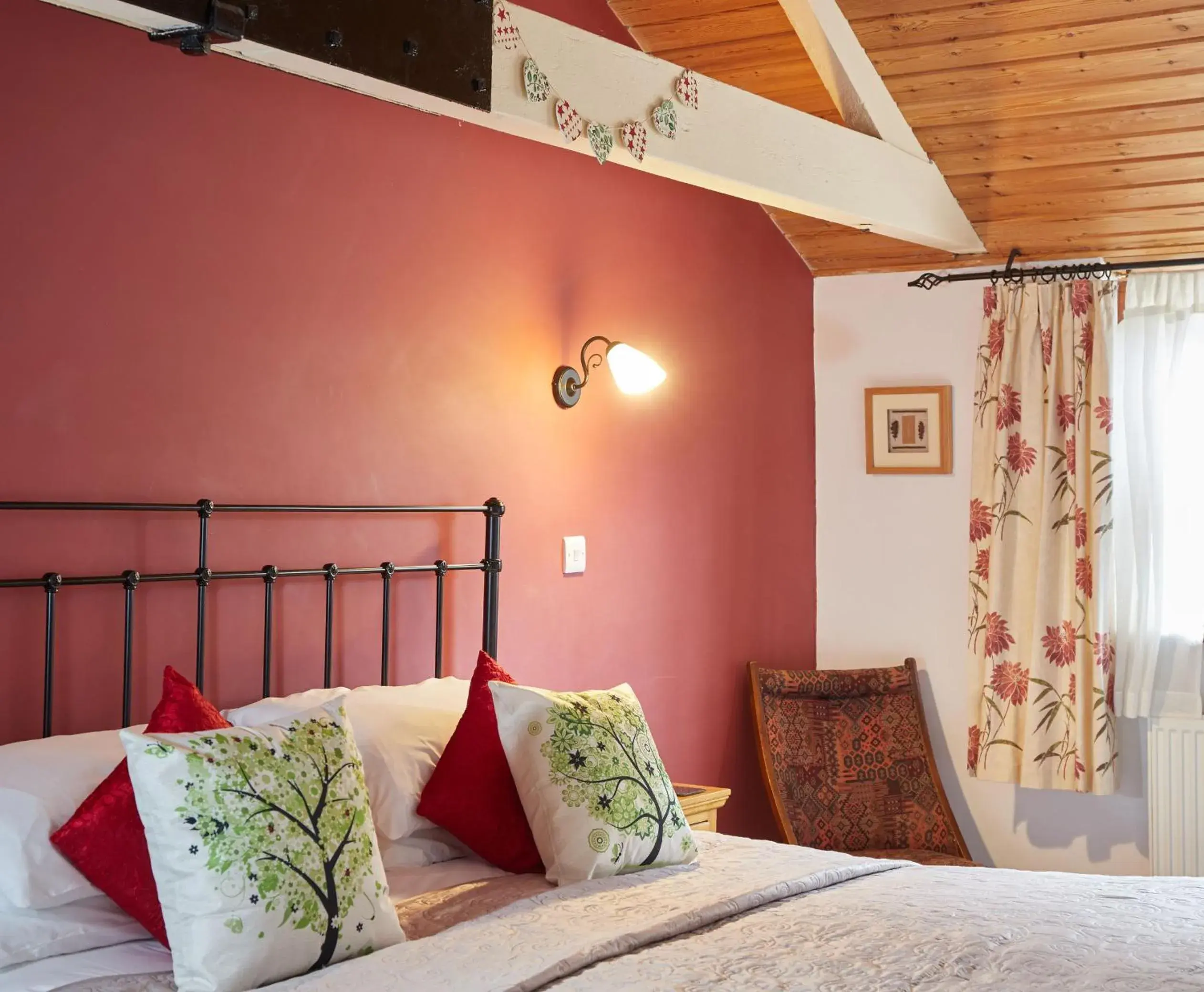 King Room - single occupancy in Dairy Barns King Room - single occupancy in Dairy Barns