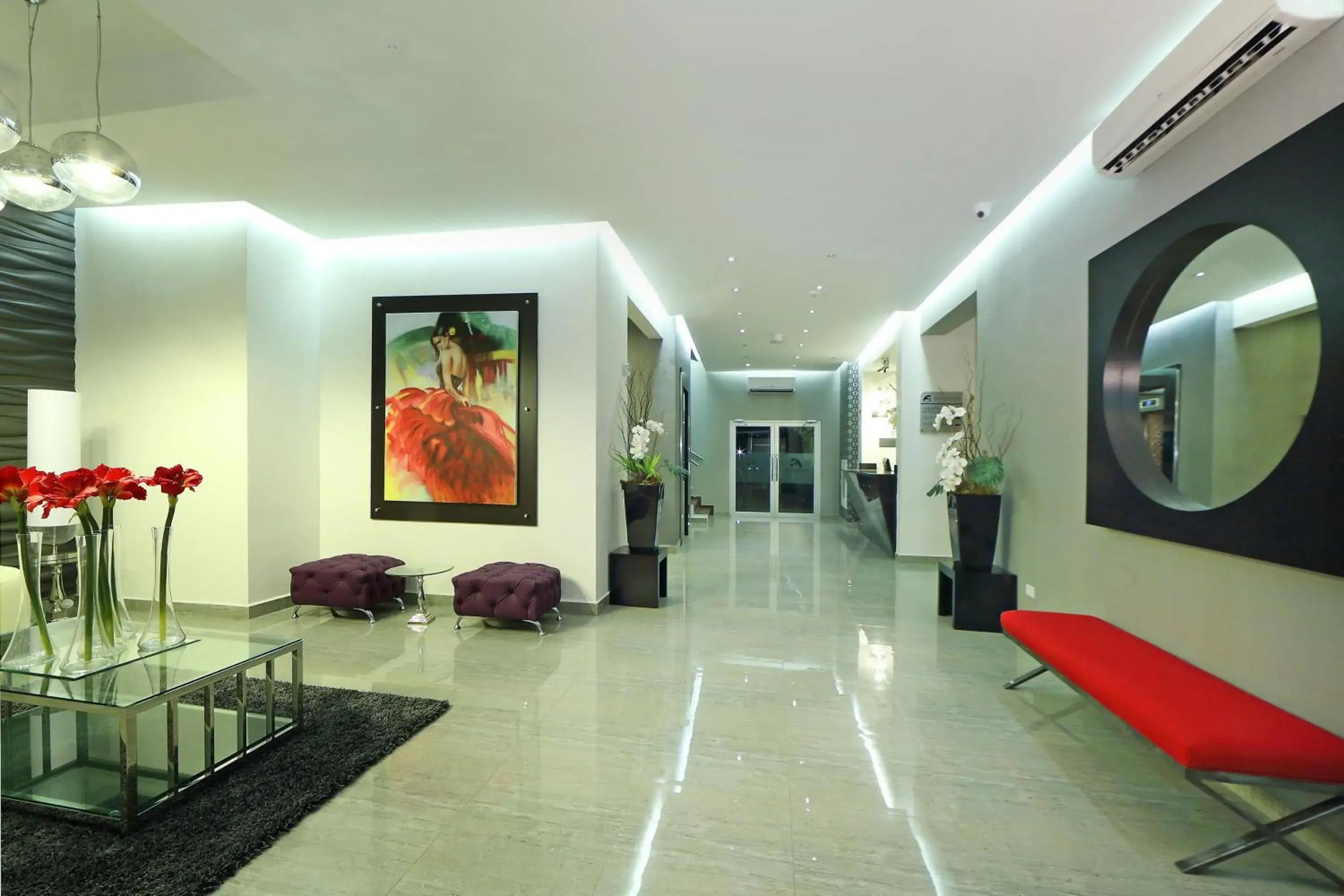 Lobby or reception in Aranjuez Hotel & Suites Lobby or reception in Aranjuez Hotel & Suites