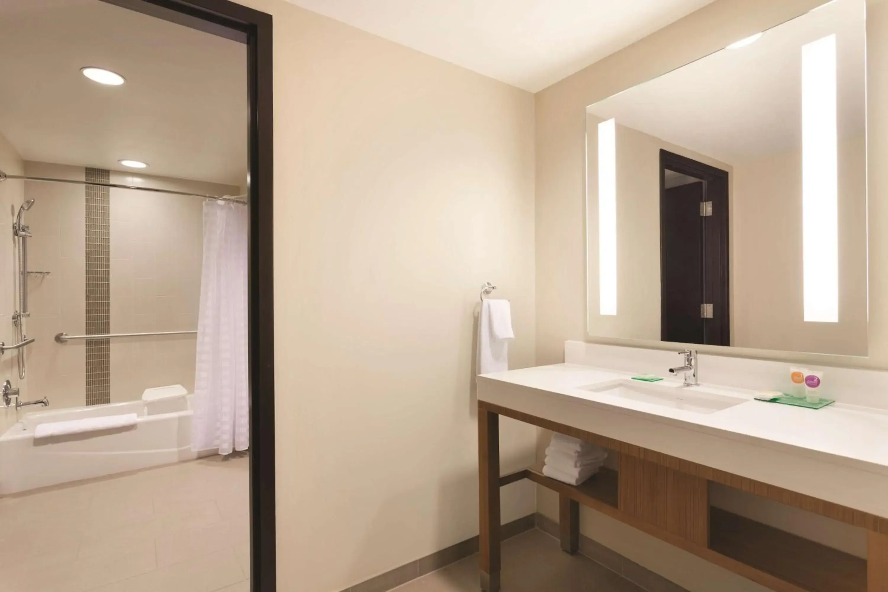 Bathroom in Hyatt Place Buffalo / Amherst, NY Bathroom in Hyatt Place Buffalo / Amherst, NY