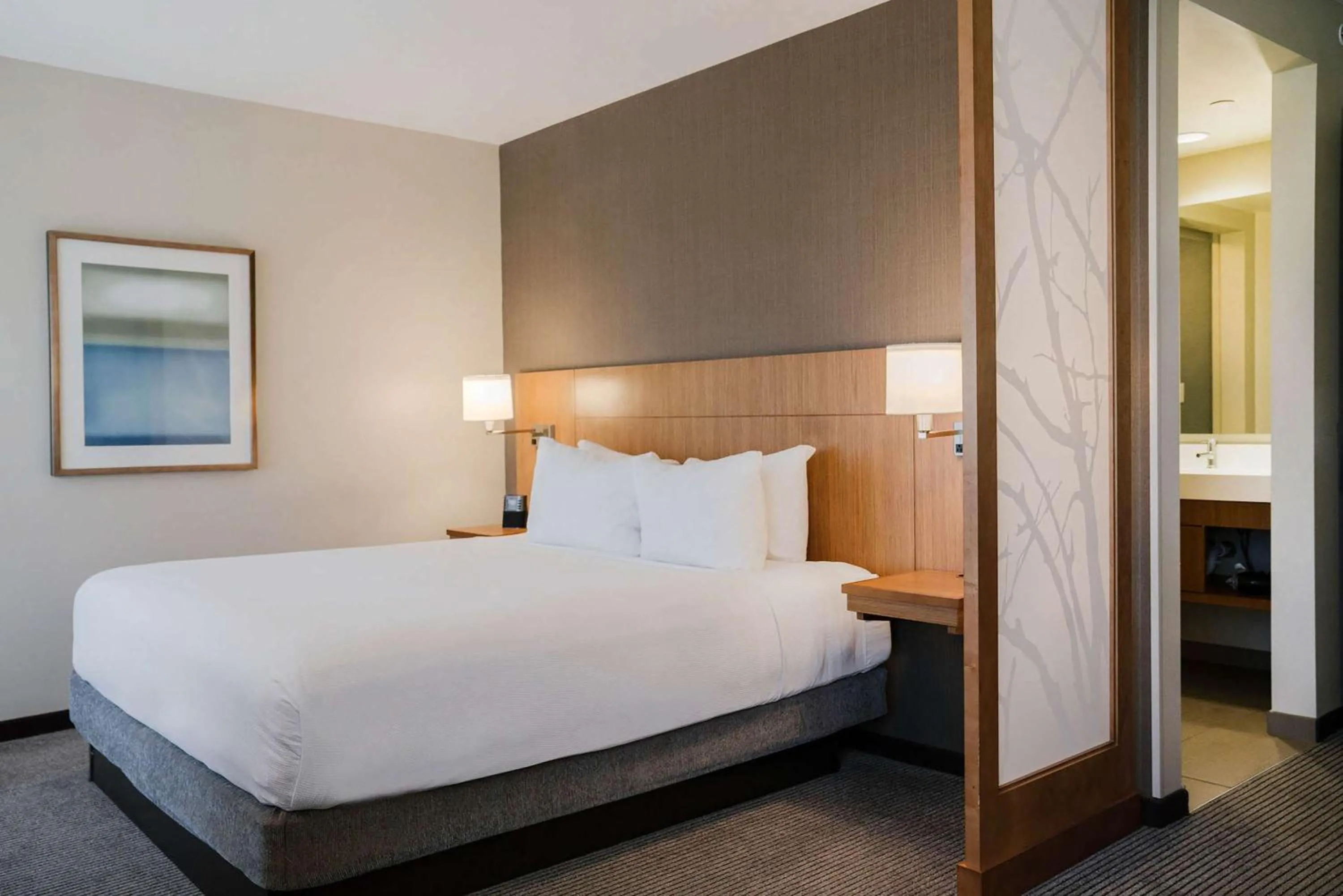 Bedroom in Hyatt Place Buffalo / Amherst, NY