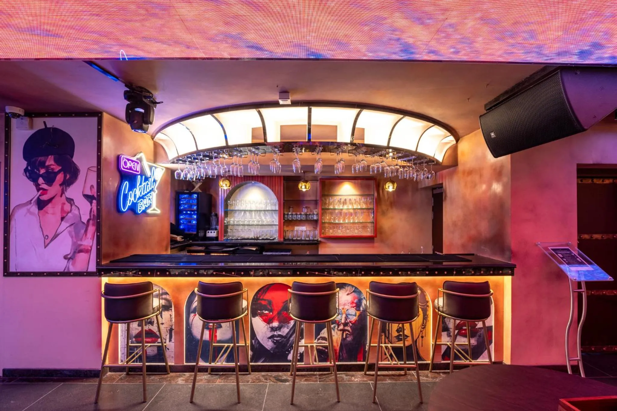 Nightclub / DJ in Ramee Tarang Hotel Indore