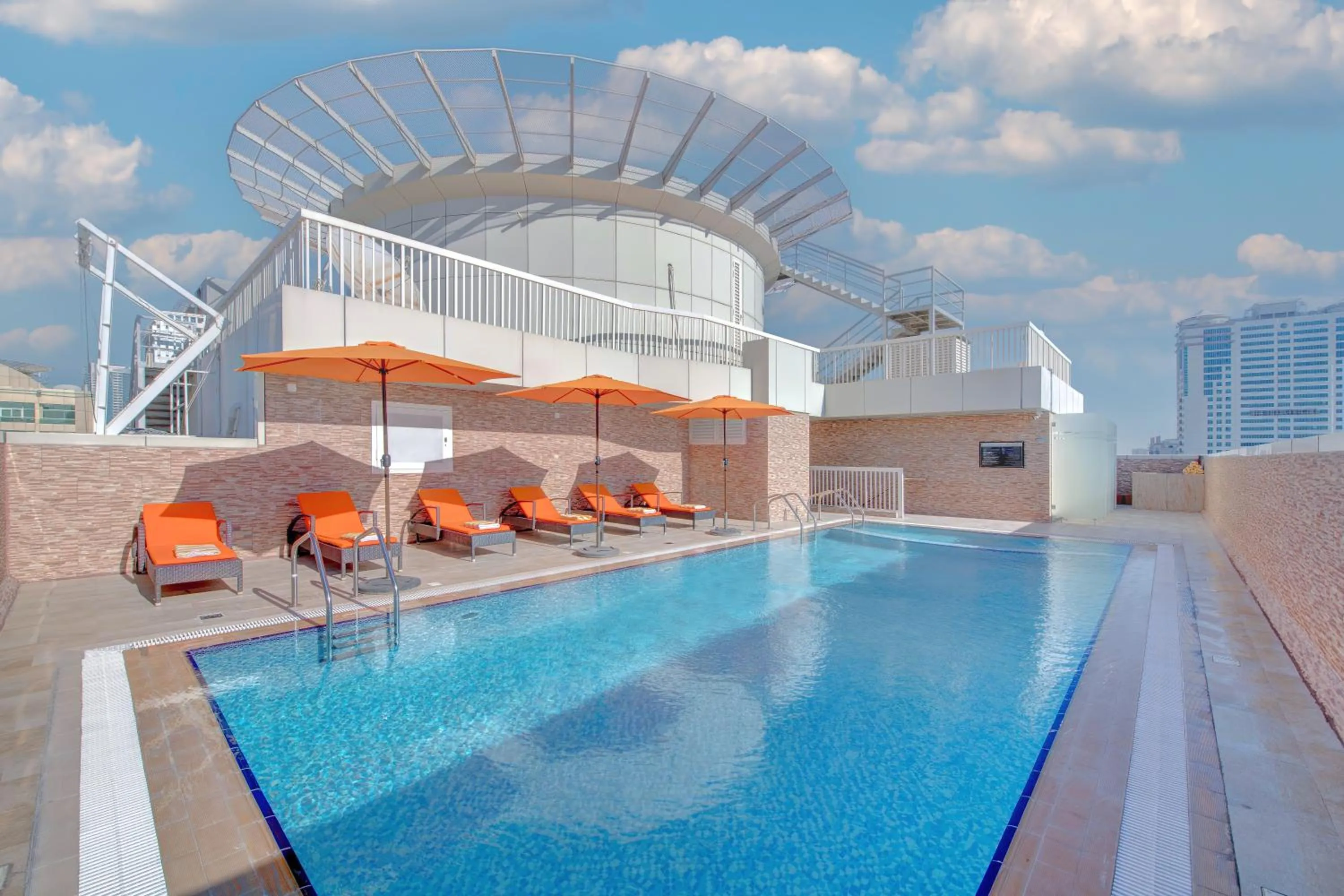 Swimming pool in City Stay Hotel Expo Centre