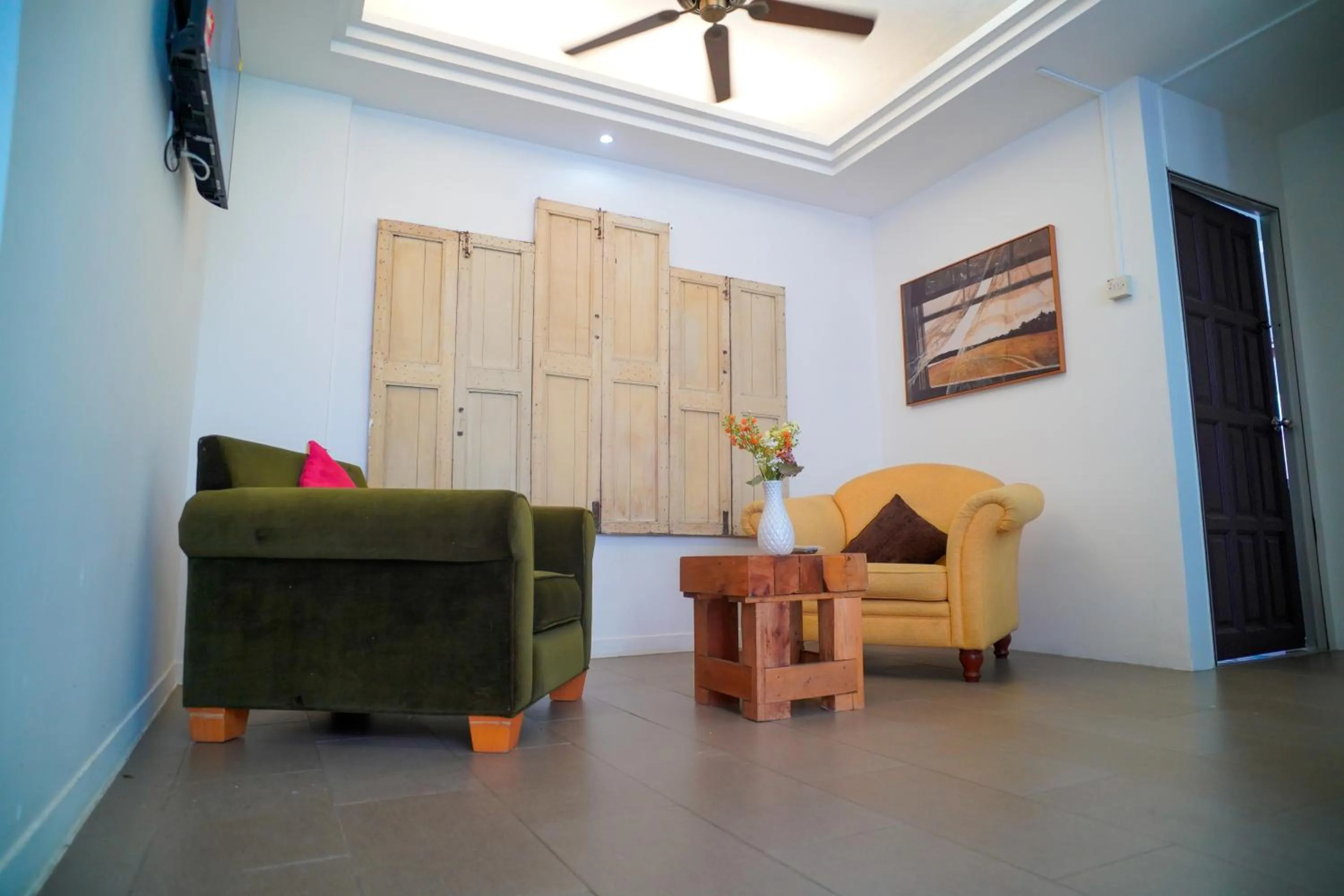 Seating area in Redstone Boutique Hotel Kuala Lumpur