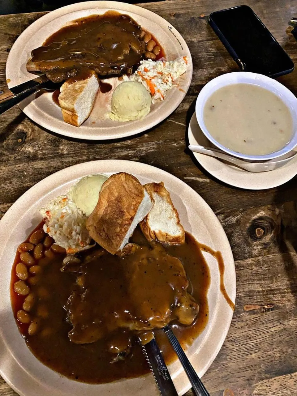 Restaurant/places to eat in Redstone Boutique Hotel Kuala Lumpur