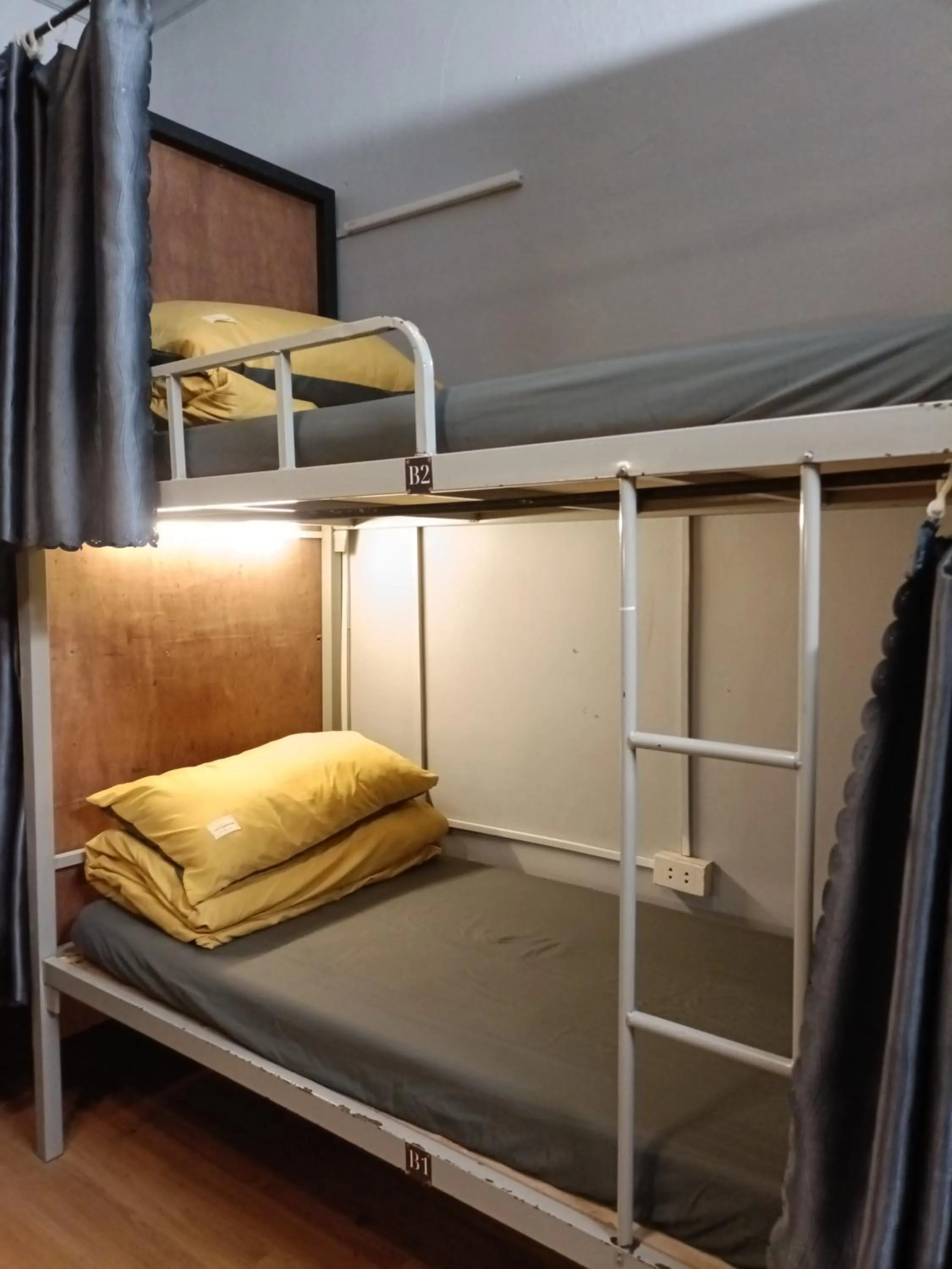 Bed in Viet Vintage Hostel n Pub - Soft mattress - Free beer on Wed,Thu,Fri,Sat