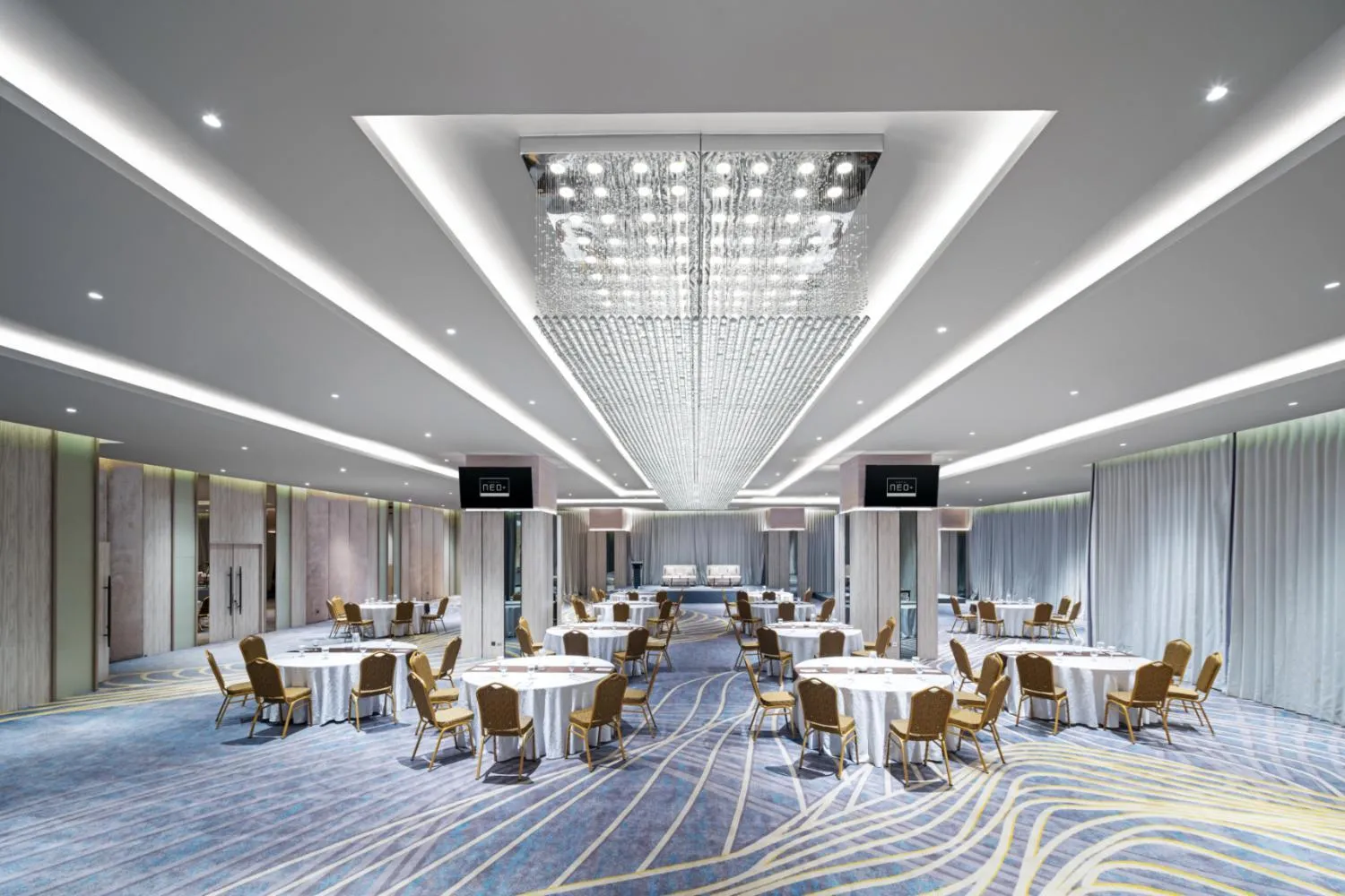 Meeting/conference room in Hotel Neo Plus Airport Jakarta