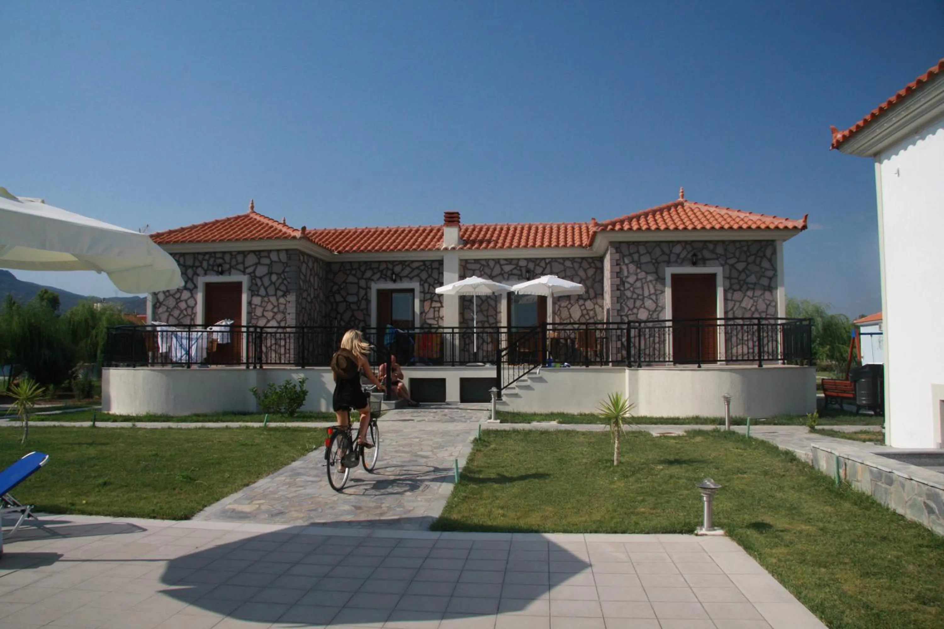 Facade/entrance in Kalloni village apartments