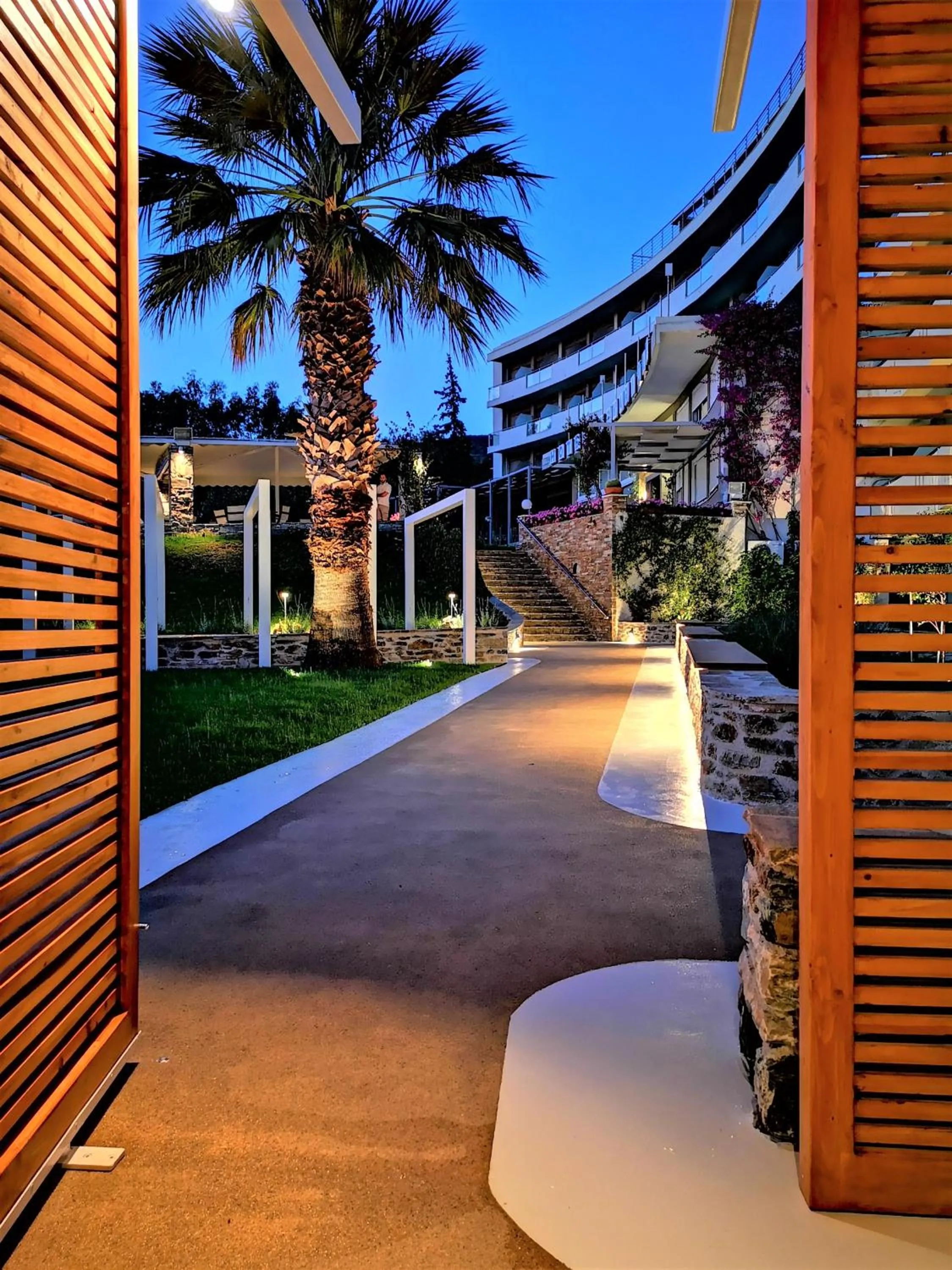 Garden in Marmari Bay Hotel