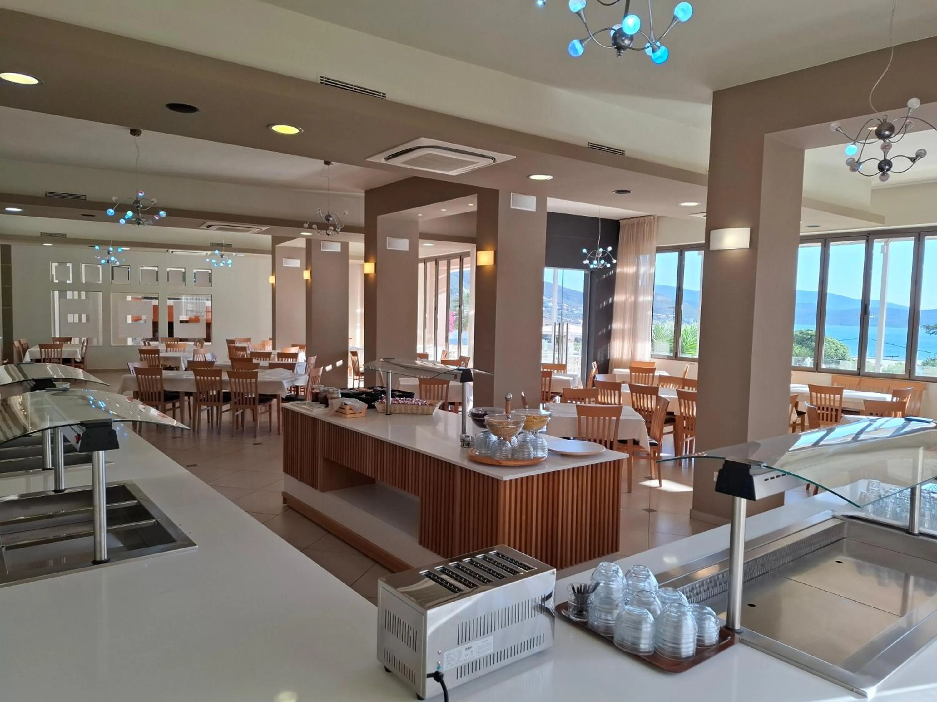 Restaurant/places to eat in Marmari Bay Hotel