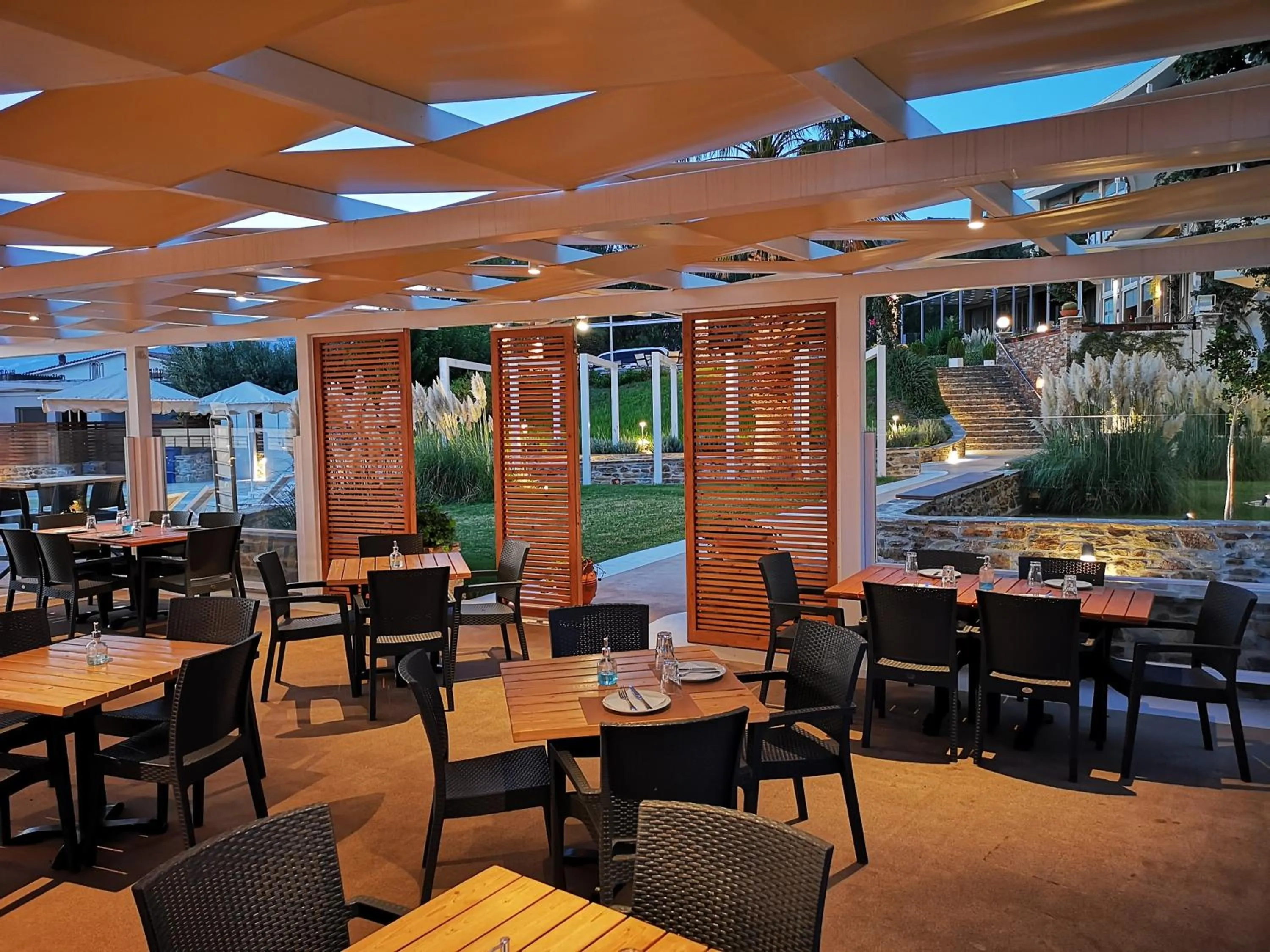 Restaurant/places to eat in Marmari Bay Hotel