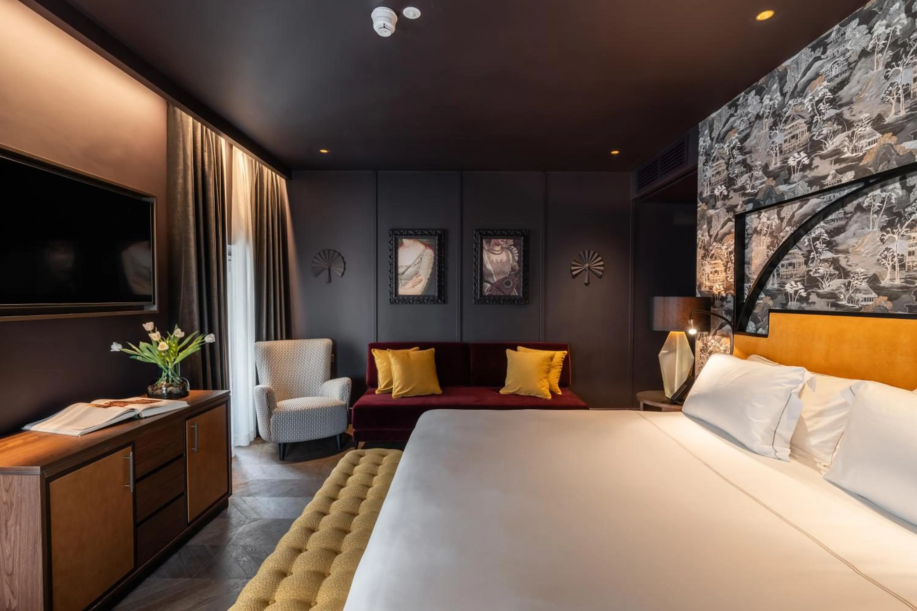 Photo of the whole room, Bed in The Goethe Hotel - Small Luxury Hotels of the World