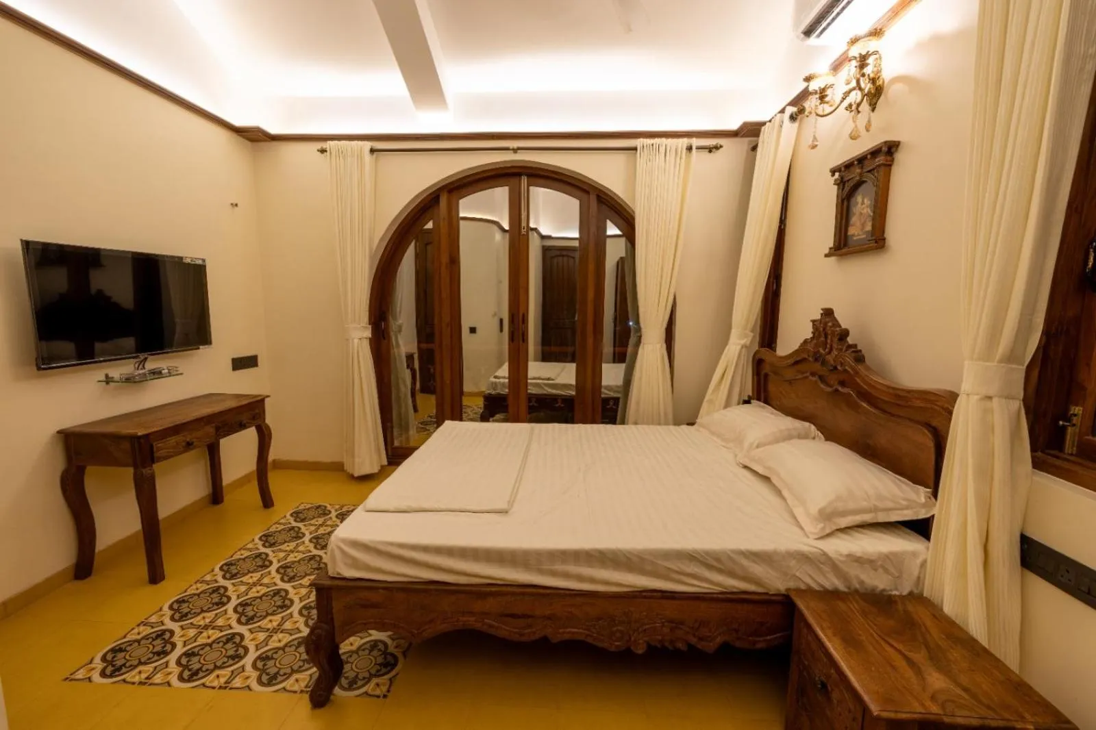 Bedroom, Bed in Ishaan Holiday Home