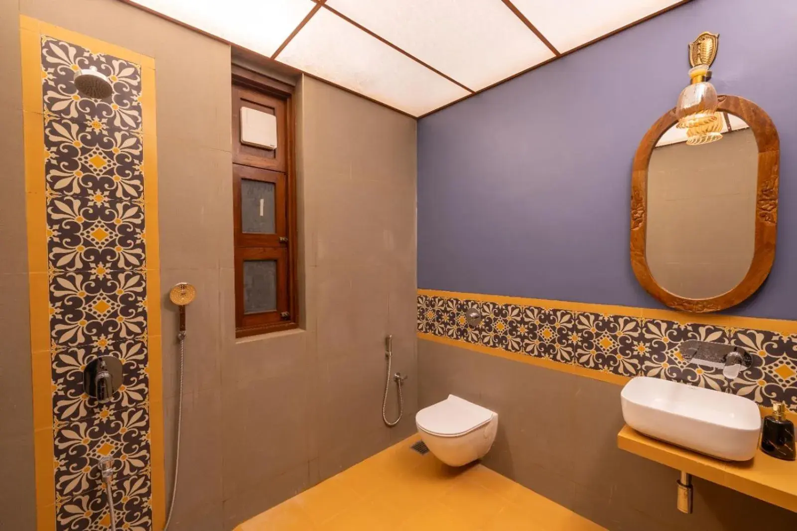 Deluxe Double Room in Ishaan Holiday Home Deluxe Double Room in Ishaan Holiday Home