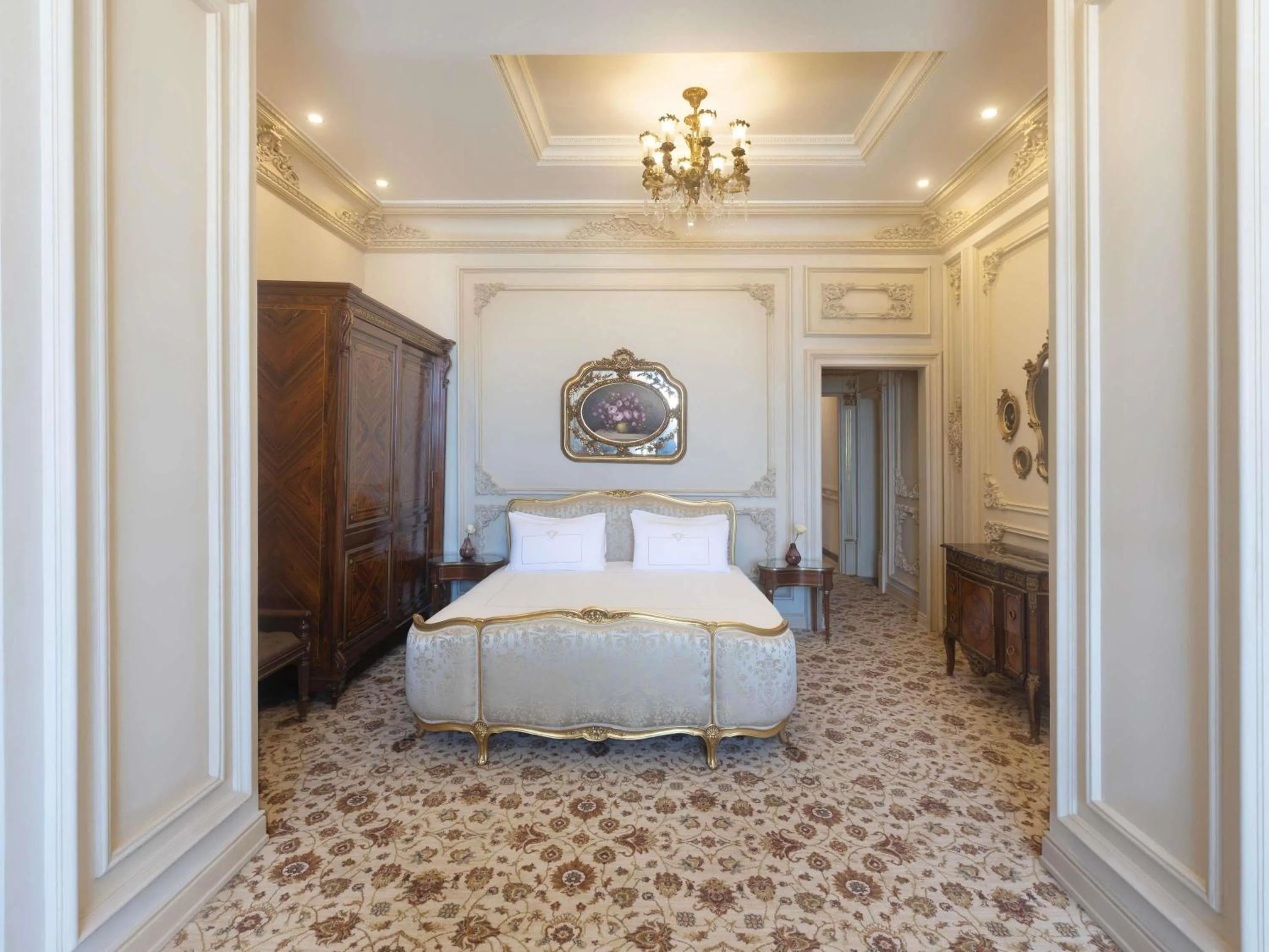 Bedroom, Bed in Rixos Montaza Alexandria