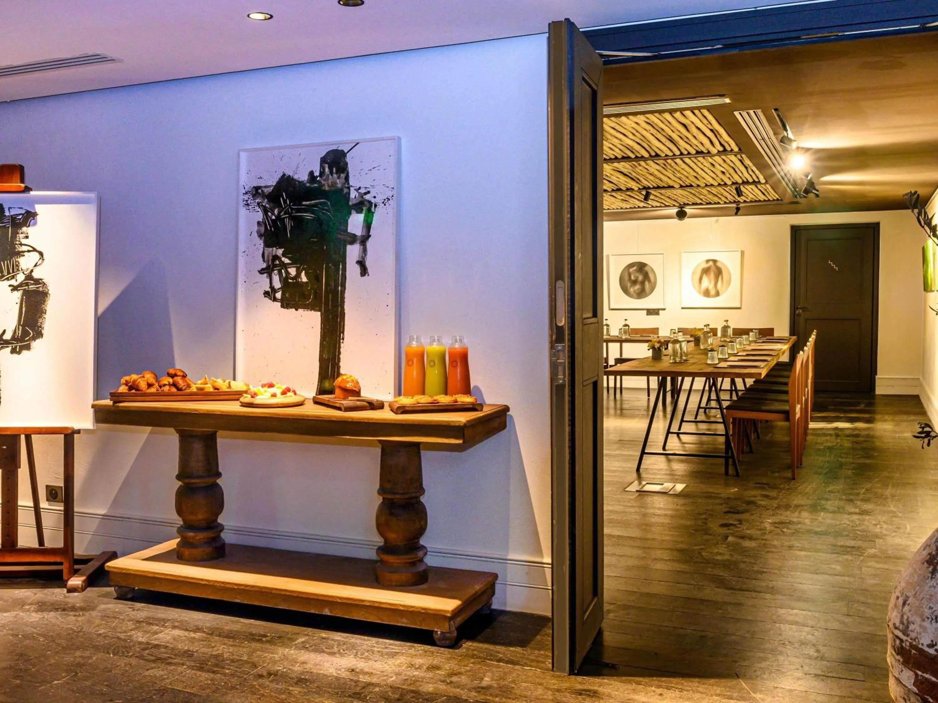 Meeting/conference room in L'Isle de Leos Hotel & Spa - MGallery Collection