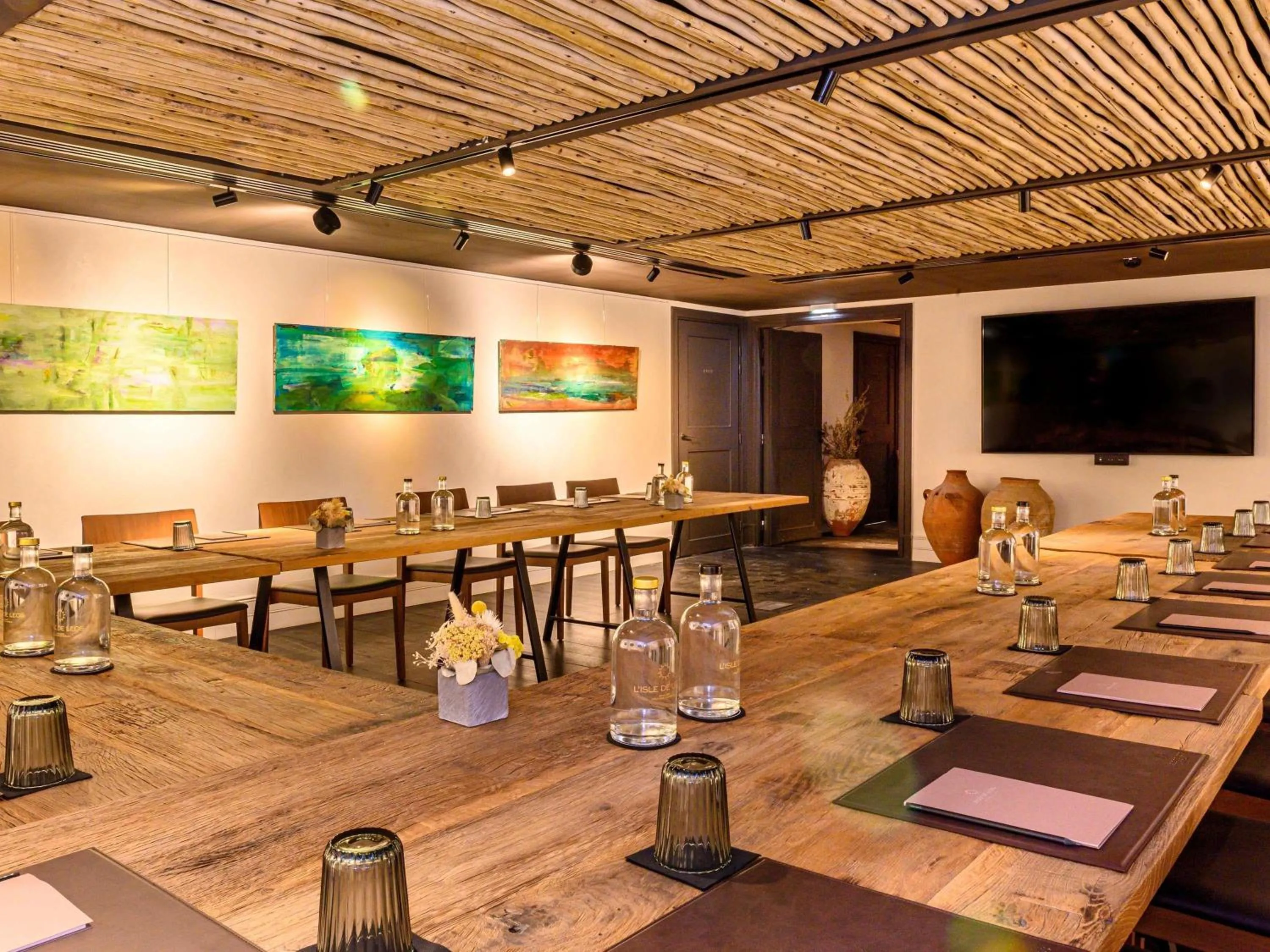 Meeting/conference room in L'Isle de Leos Hotel & Spa - MGallery Collection