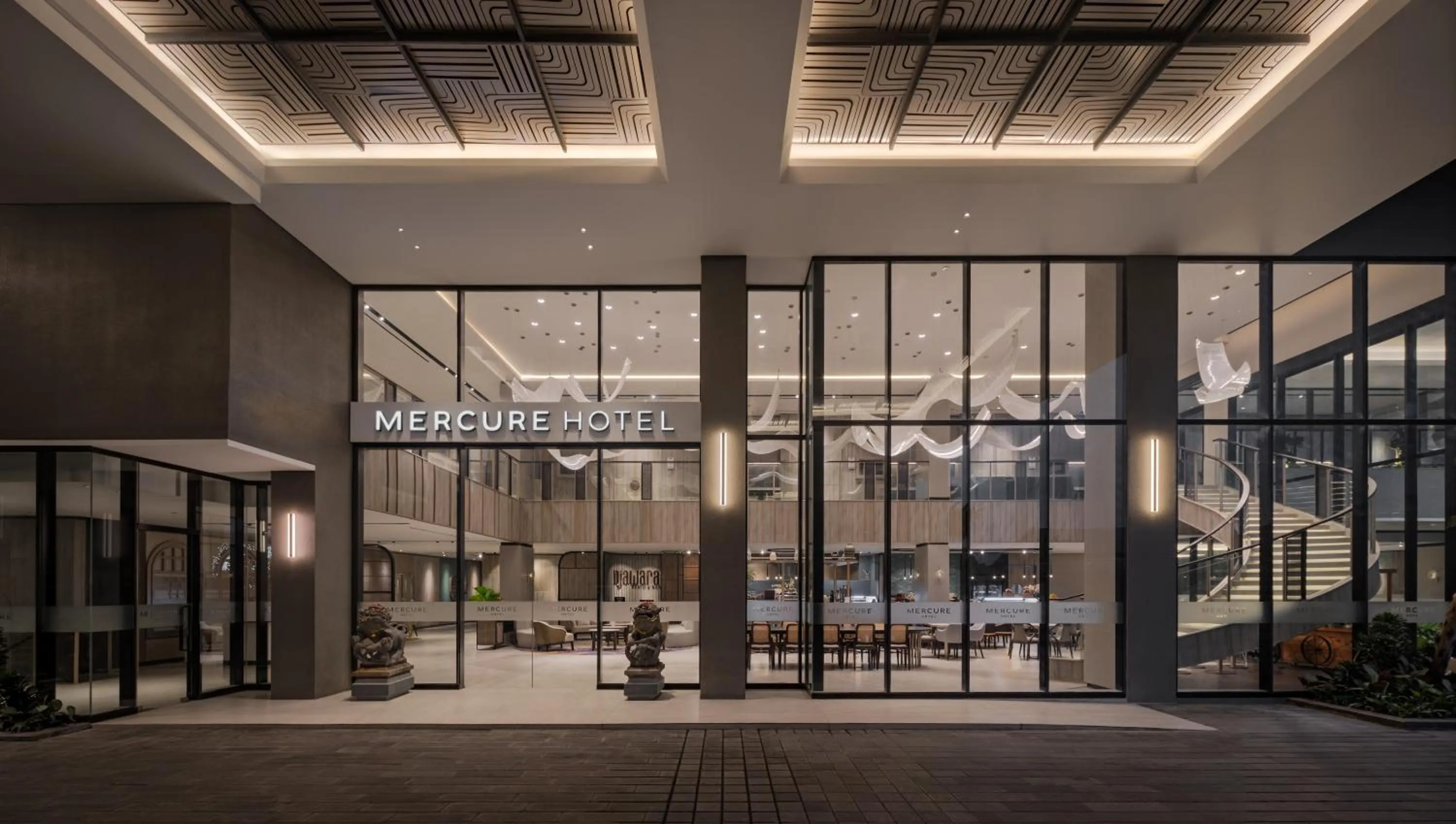 Facade/entrance in Mercure Madiun