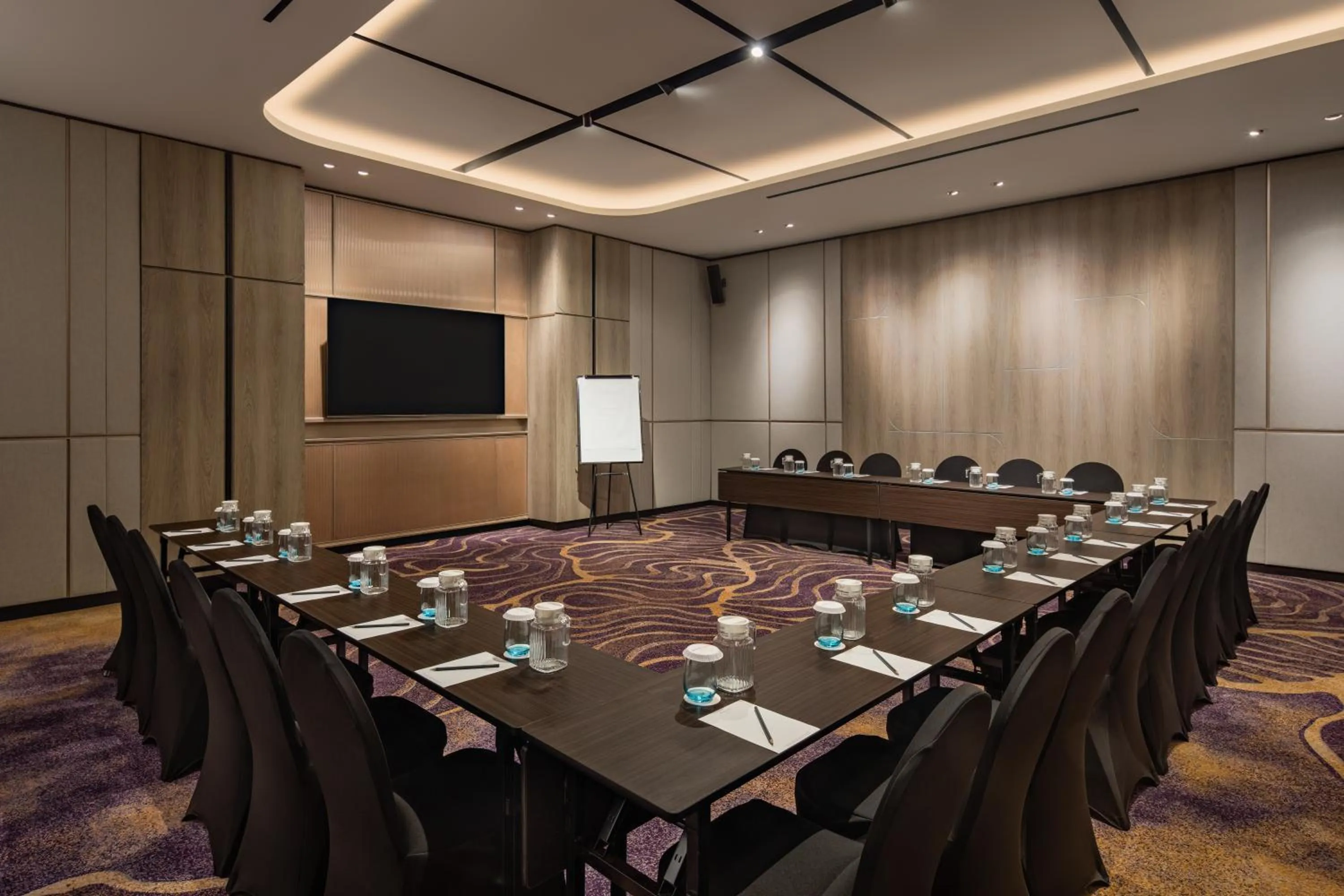 Meeting/conference room in Mercure Madiun