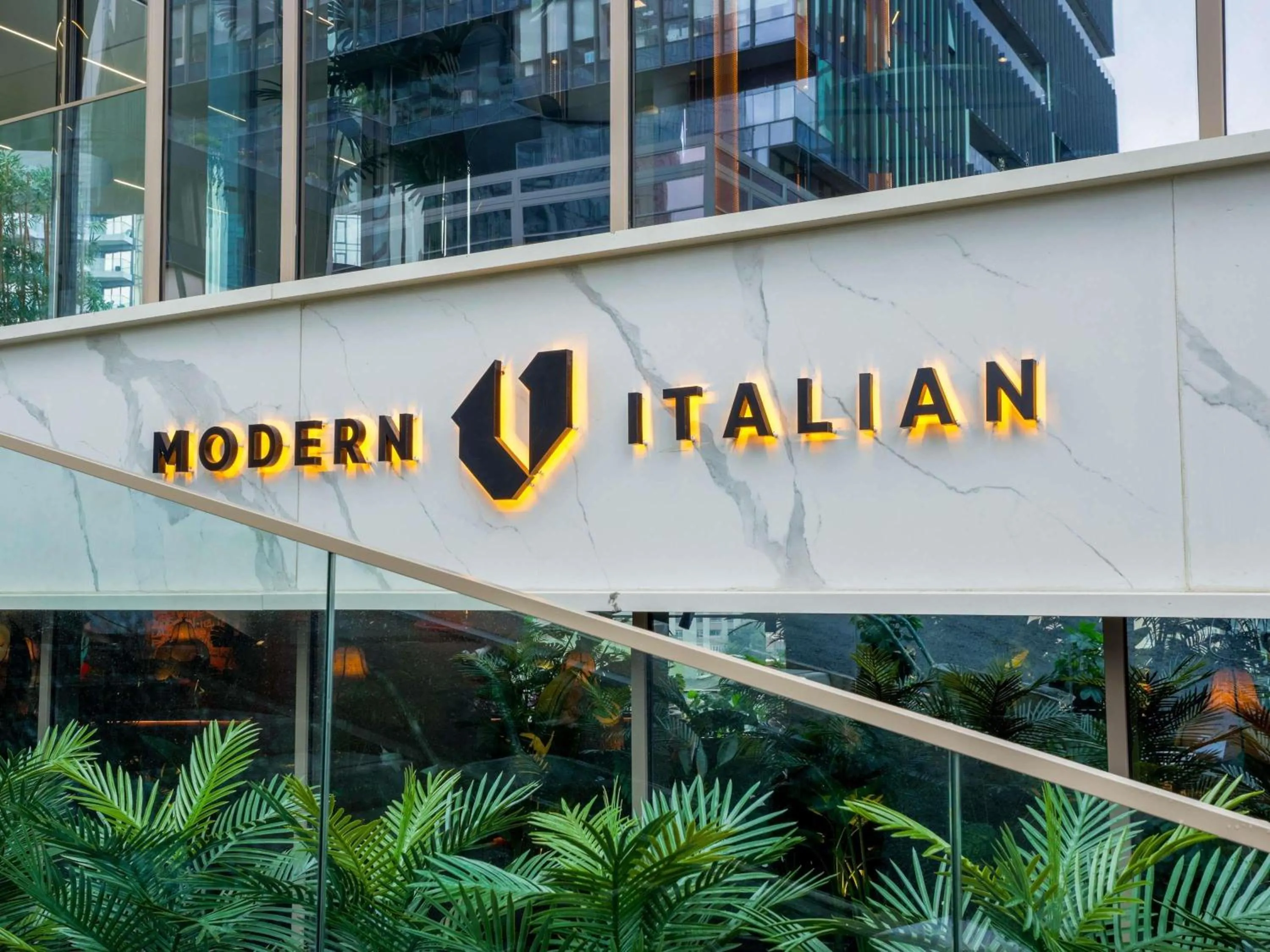 Restaurant/places to eat in Novotel Istanbul Bomonti