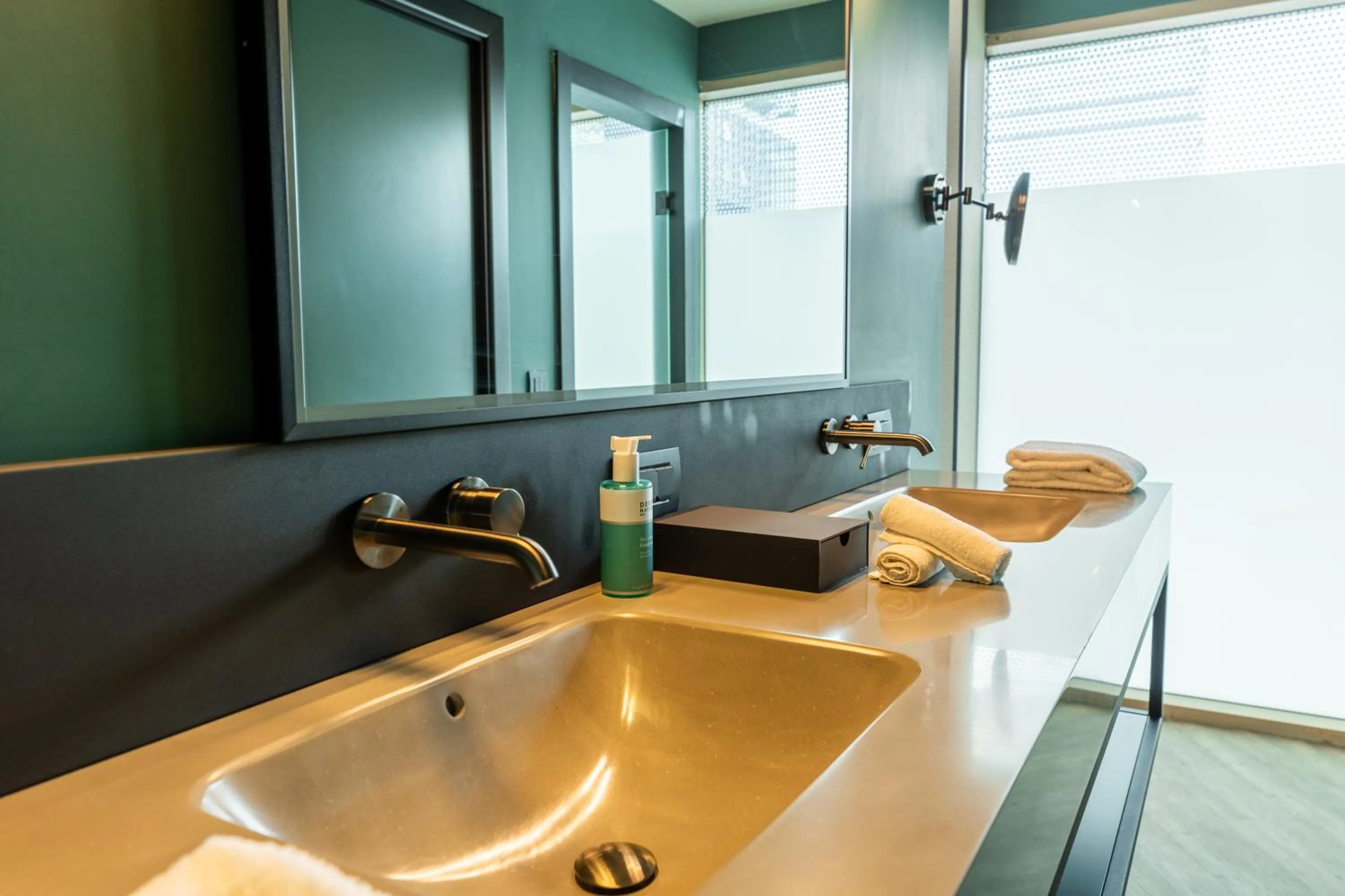 Bathroom in Novotel Istanbul Bomonti