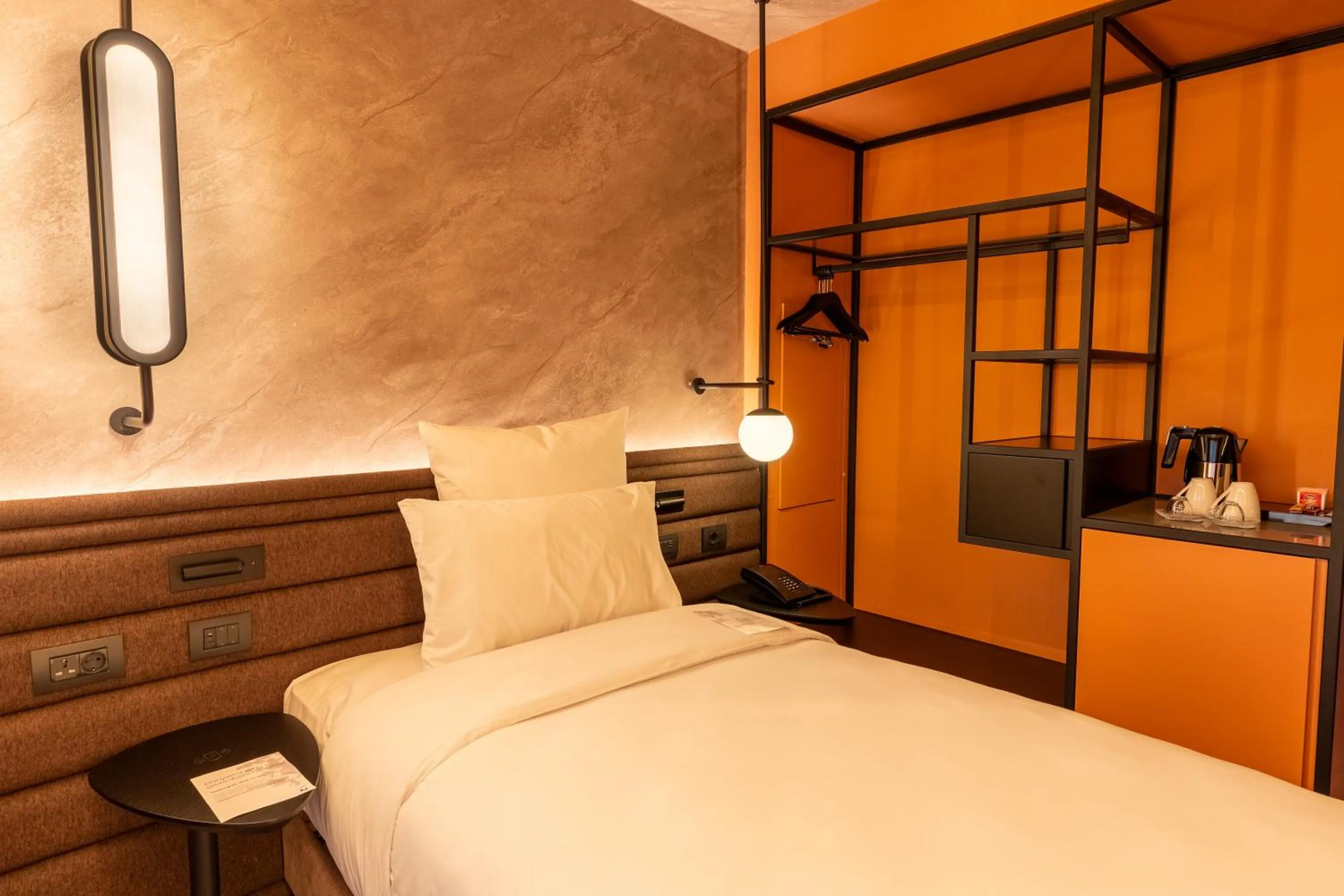 Bedroom, Bed in Novotel Istanbul Bomonti