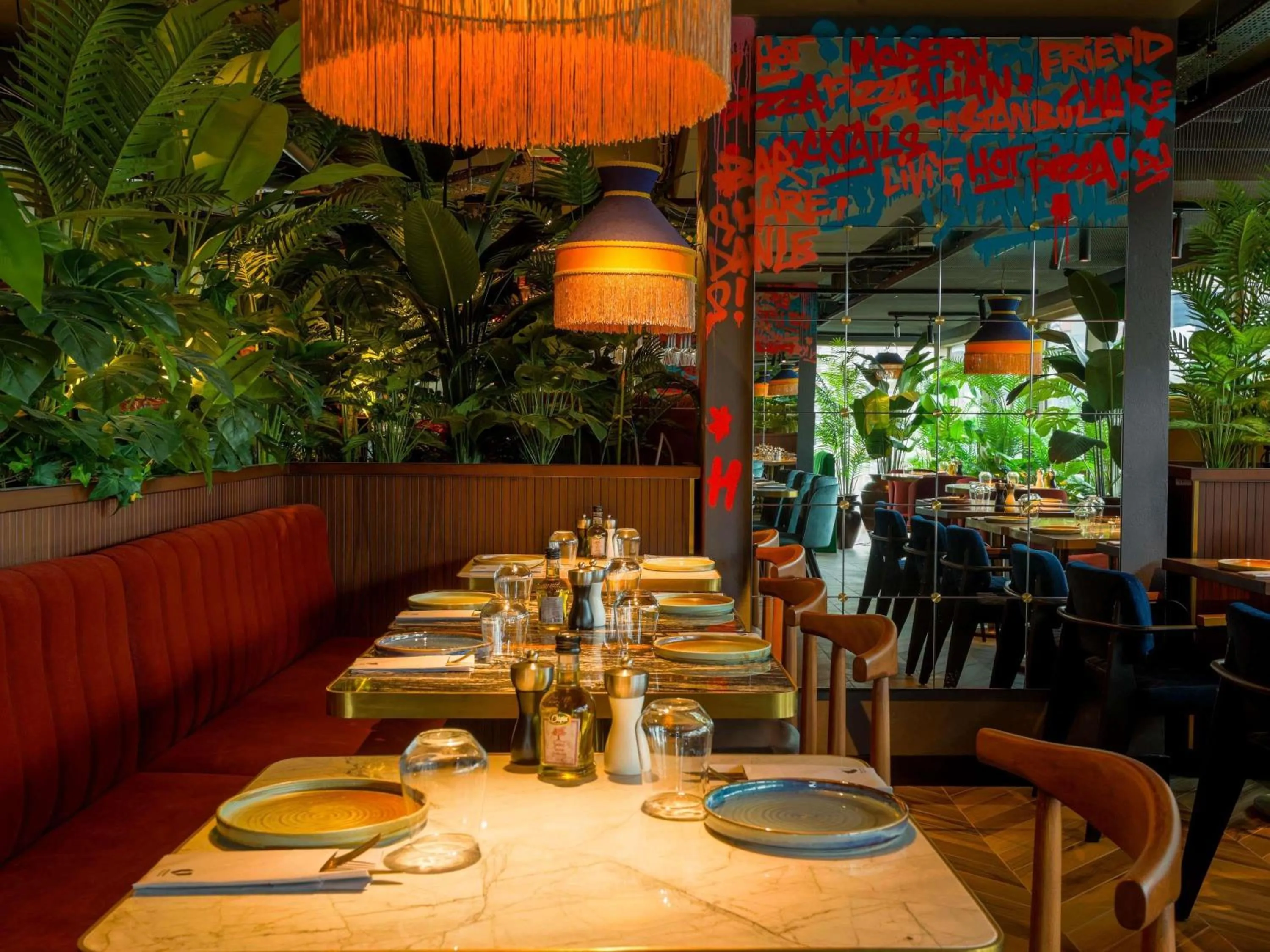 Restaurant/places to eat in Novotel Istanbul Bomonti