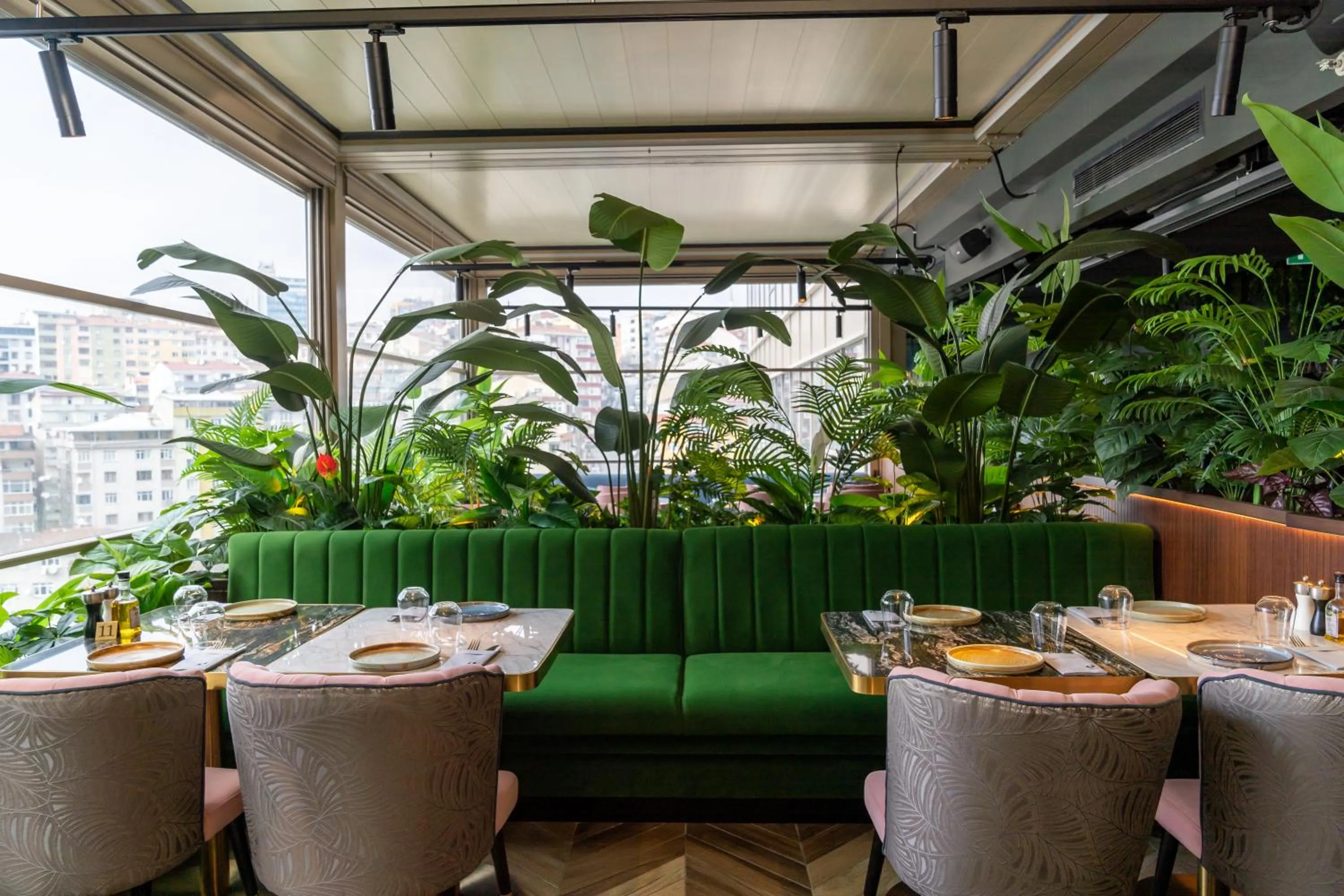 Restaurant/places to eat in Novotel Istanbul Bomonti