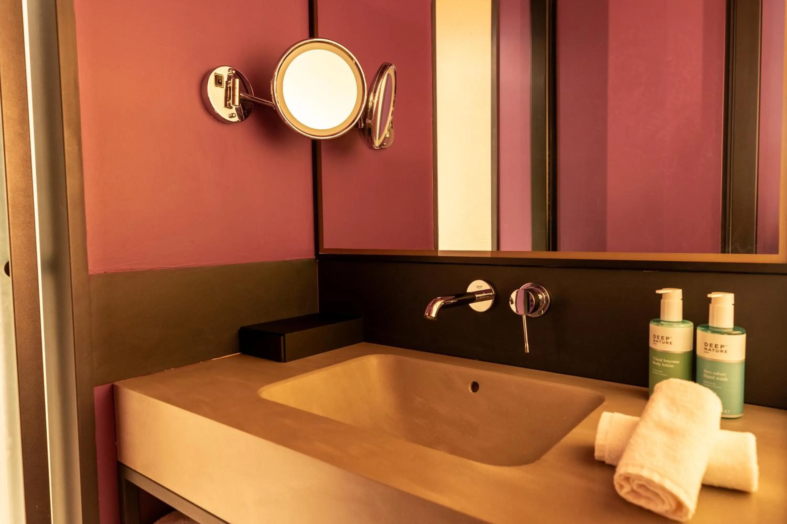 Bathroom in Novotel Istanbul Bomonti