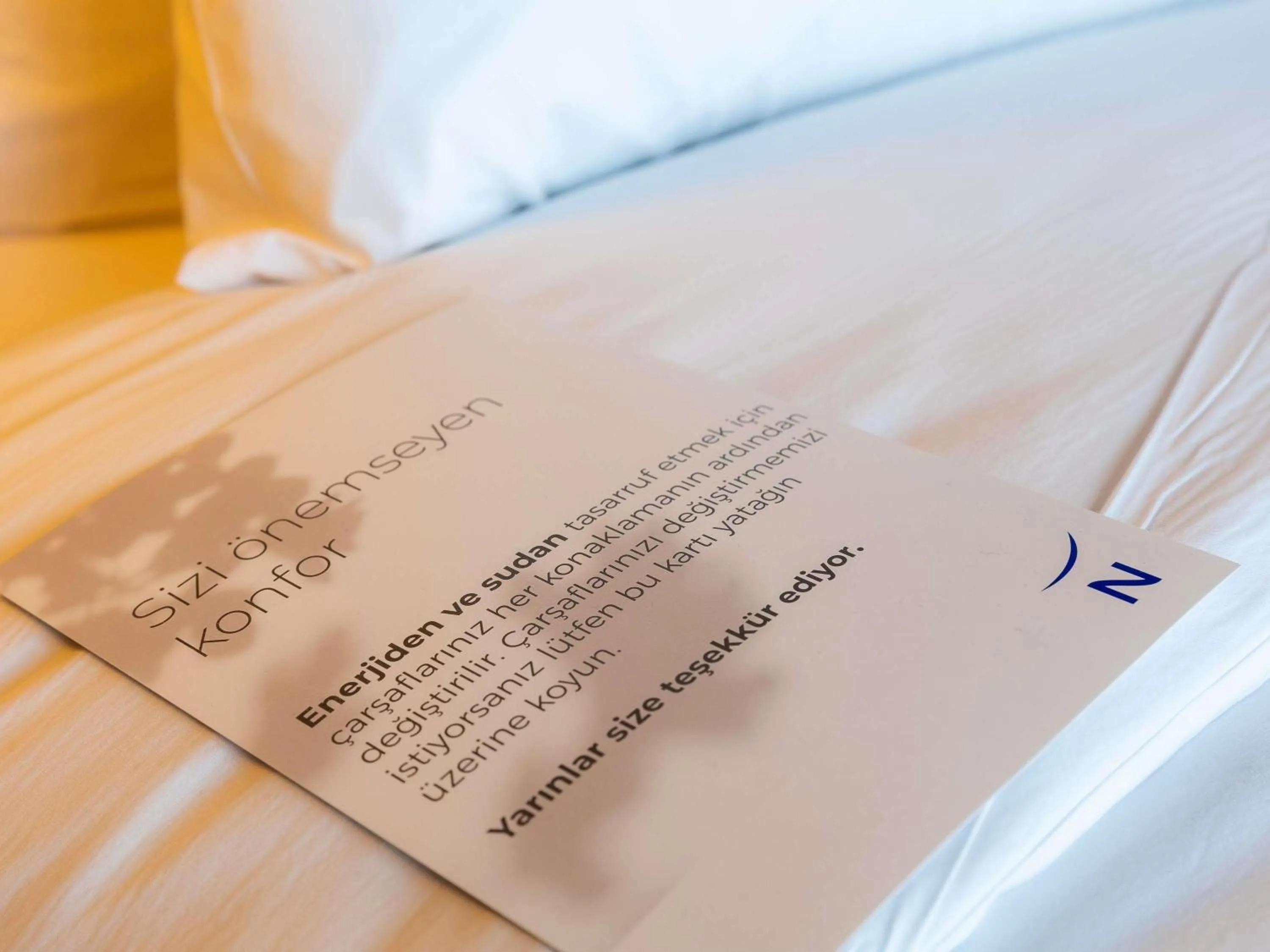 Bedroom, Bed in Novotel Istanbul Bomonti