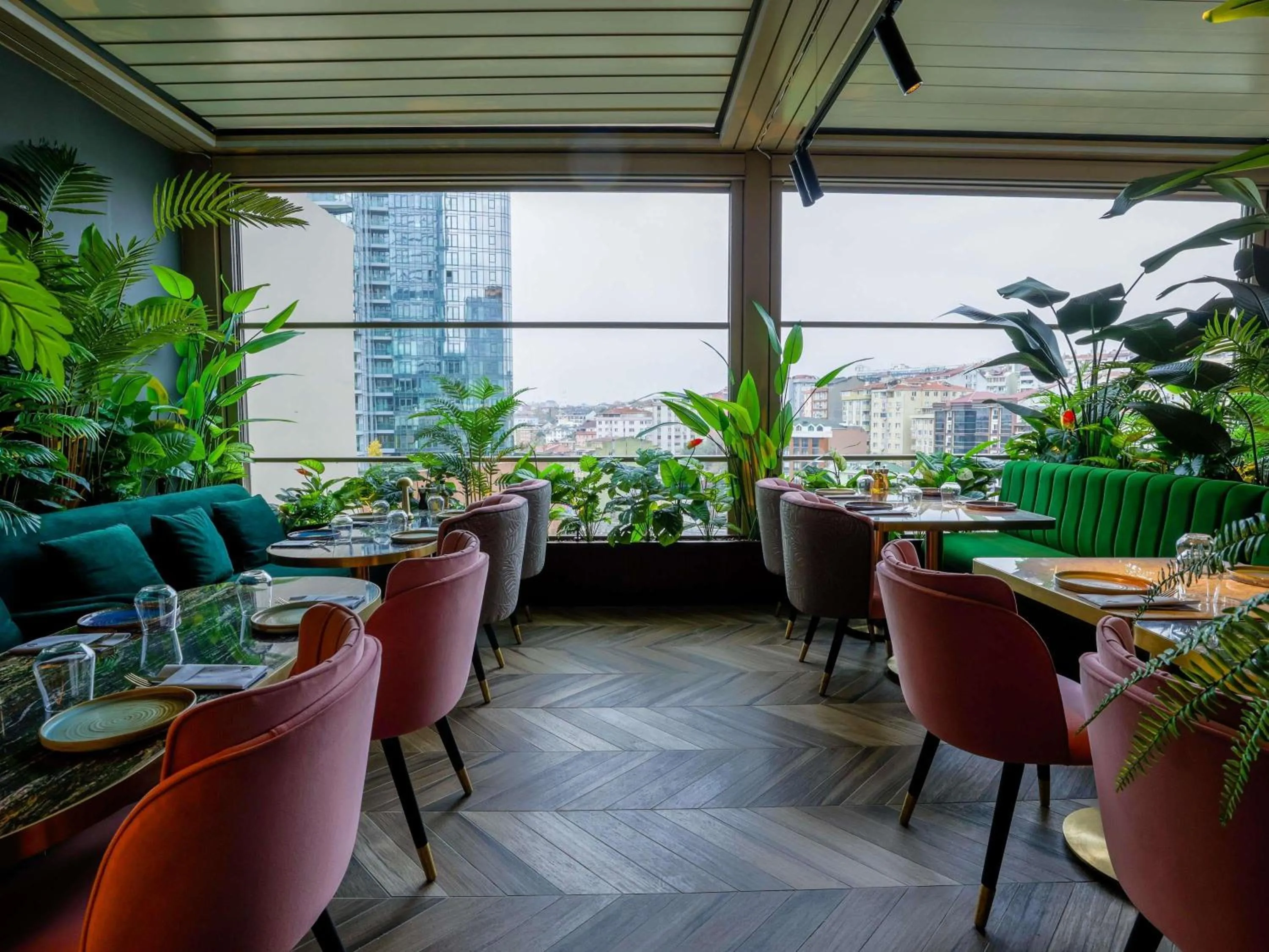 Restaurant/places to eat in Novotel Istanbul Bomonti