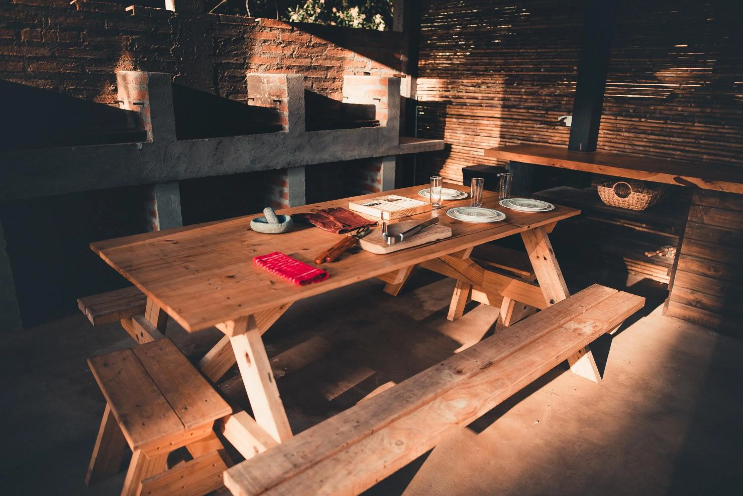 BBQ facilities in Tripanko Lodge & Bungalows