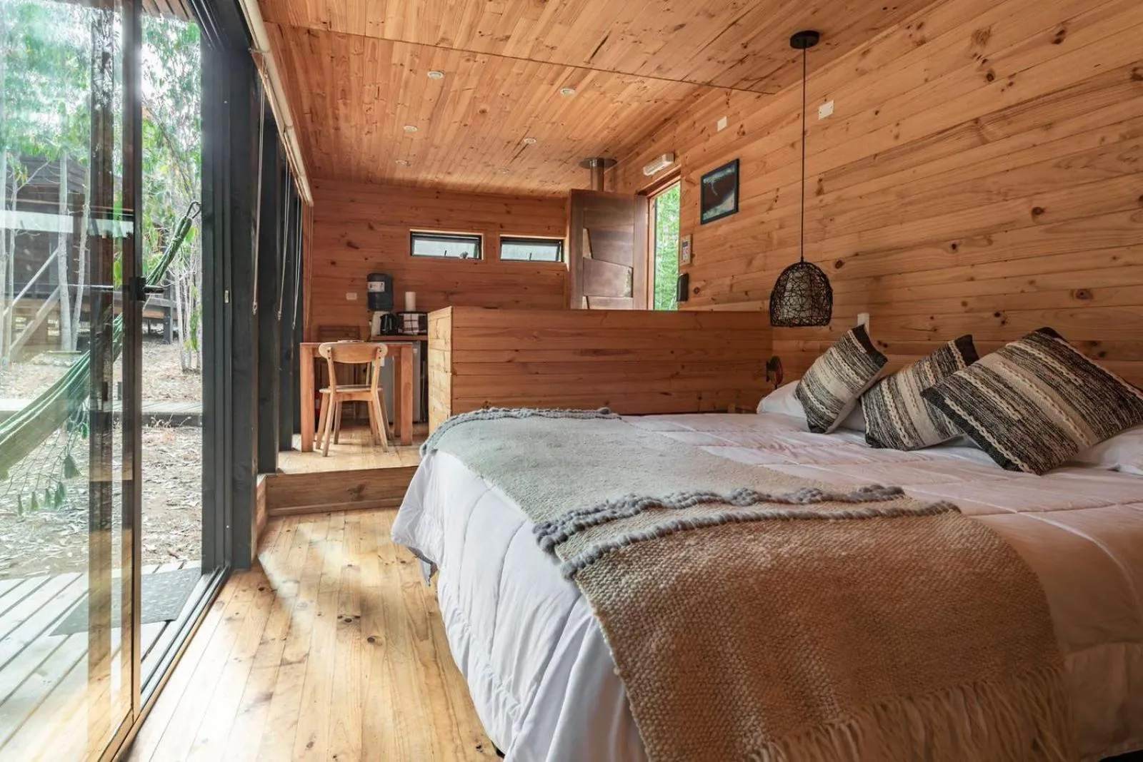 Bed in Tripanko Lodge & Bungalows
