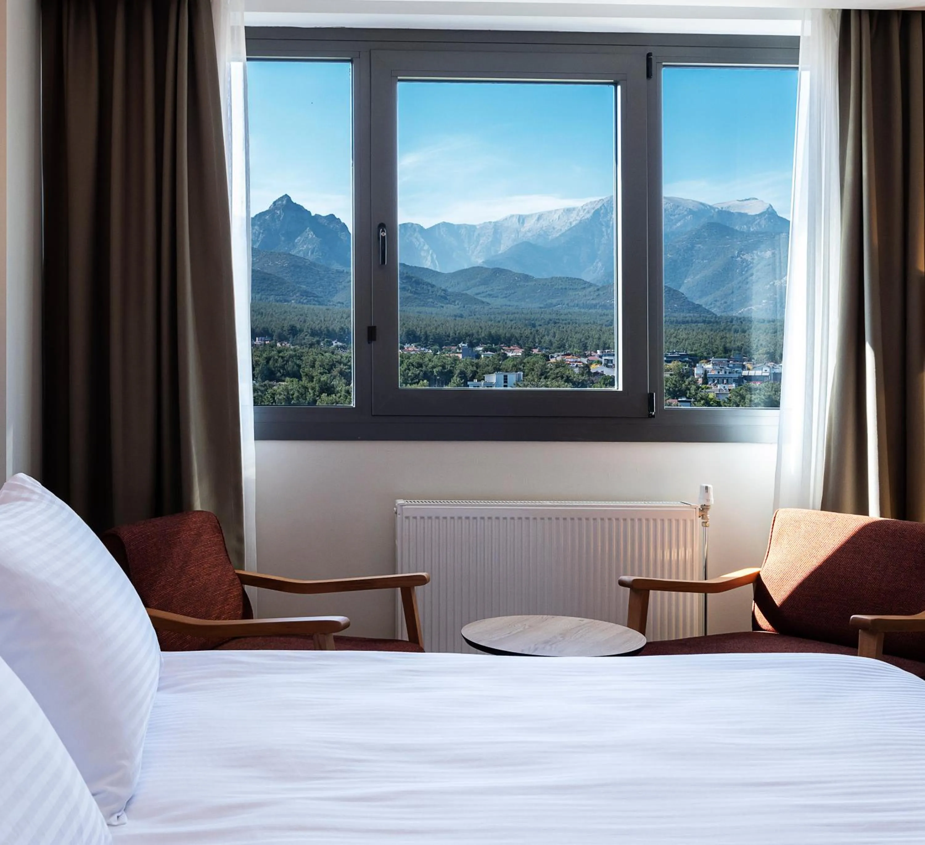 Bedroom, Bed in The Emporia Hotel