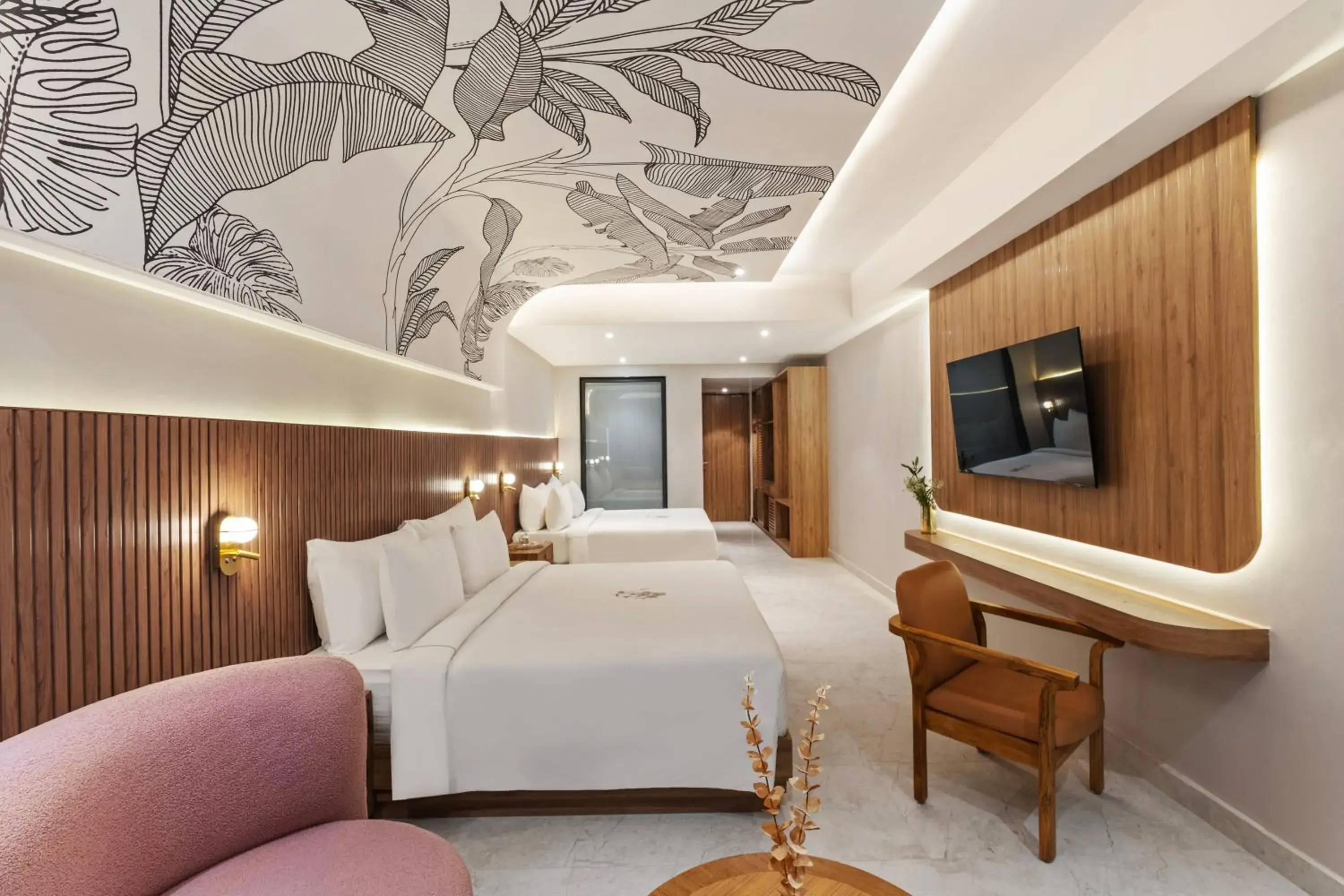 TV and multimedia, Bed in ZANA by the Ganges, Tapovan, Rishikesh TV and multimedia, Bed in ZANA by the Ganges, Tapovan, Rishikesh