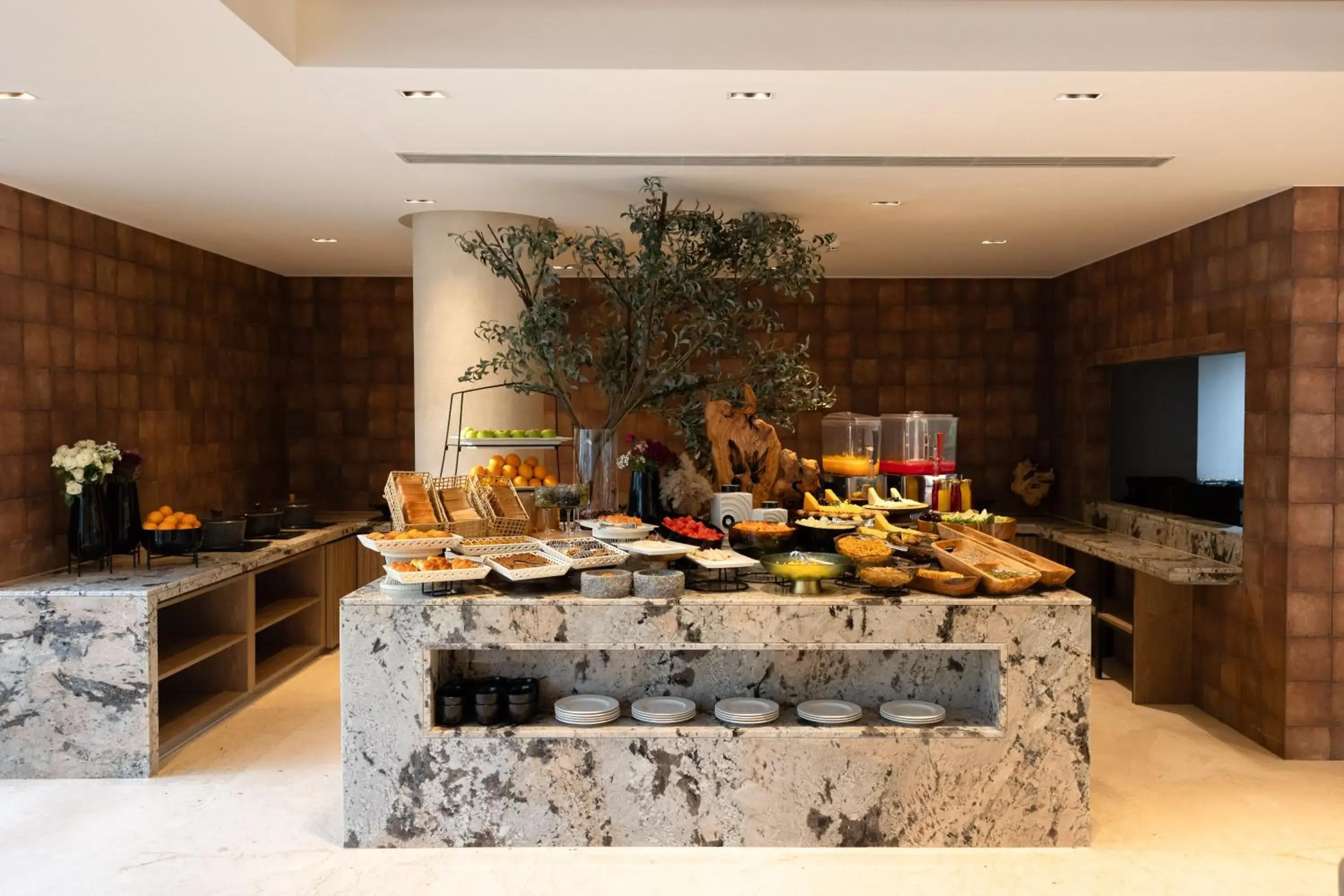 Breakfast in ZANA by the Ganges, Tapovan, Rishikesh Breakfast in ZANA by the Ganges, Tapovan, Rishikesh