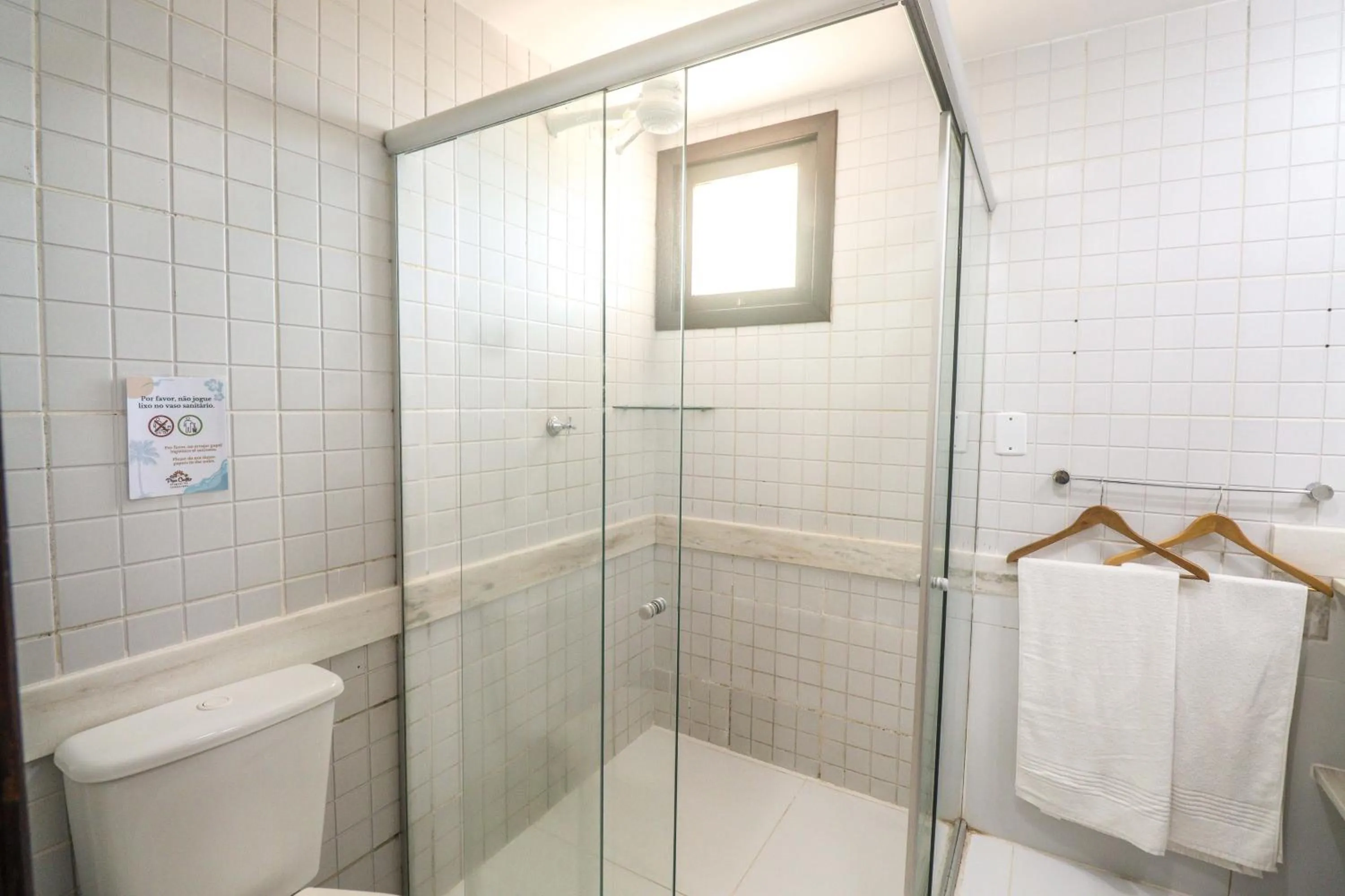 Bathroom in Solar Pipa by Pipa Centro